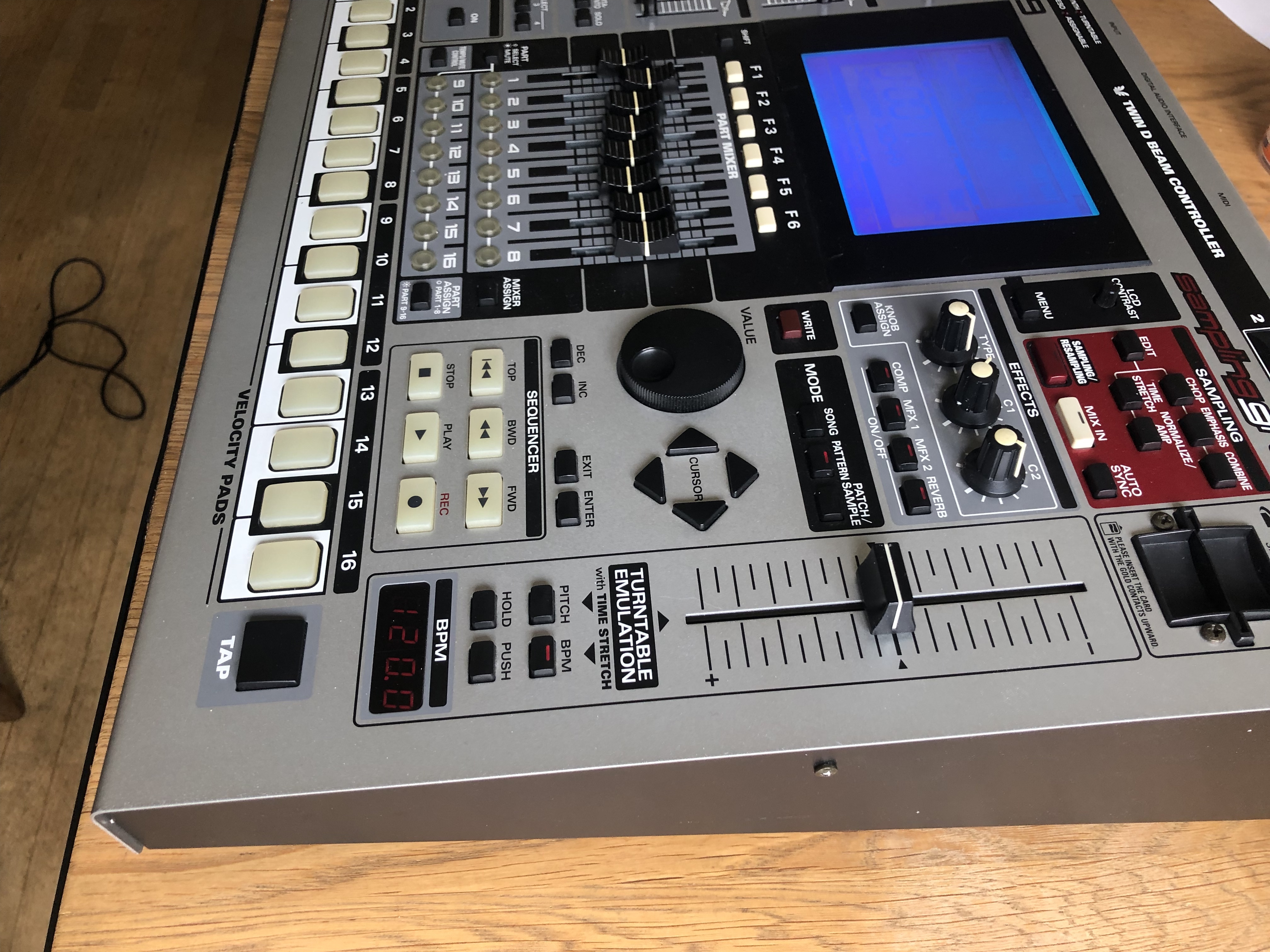 特別割引中 roland mc-909 リズムマシン サンプラー - yankedesignstc.com