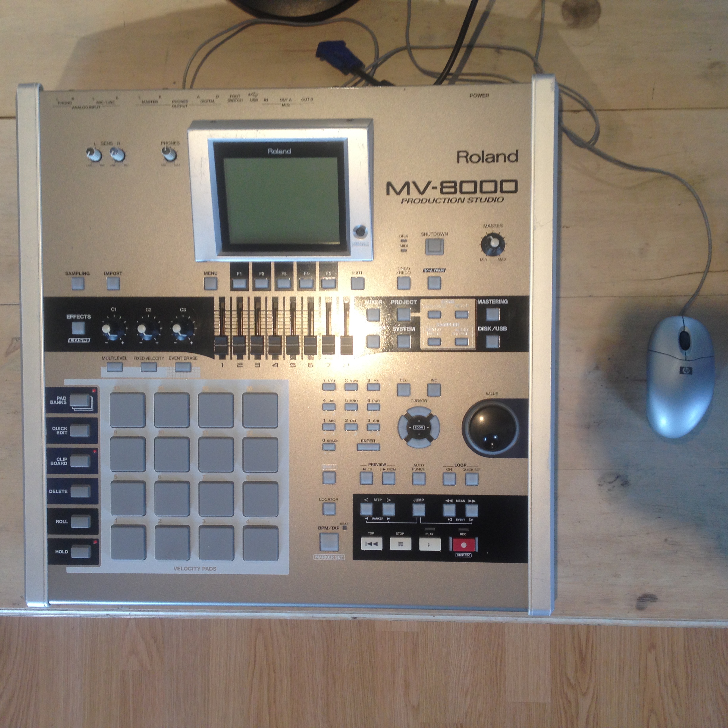 Roland MV8000 image (1826870) Audiofanzine