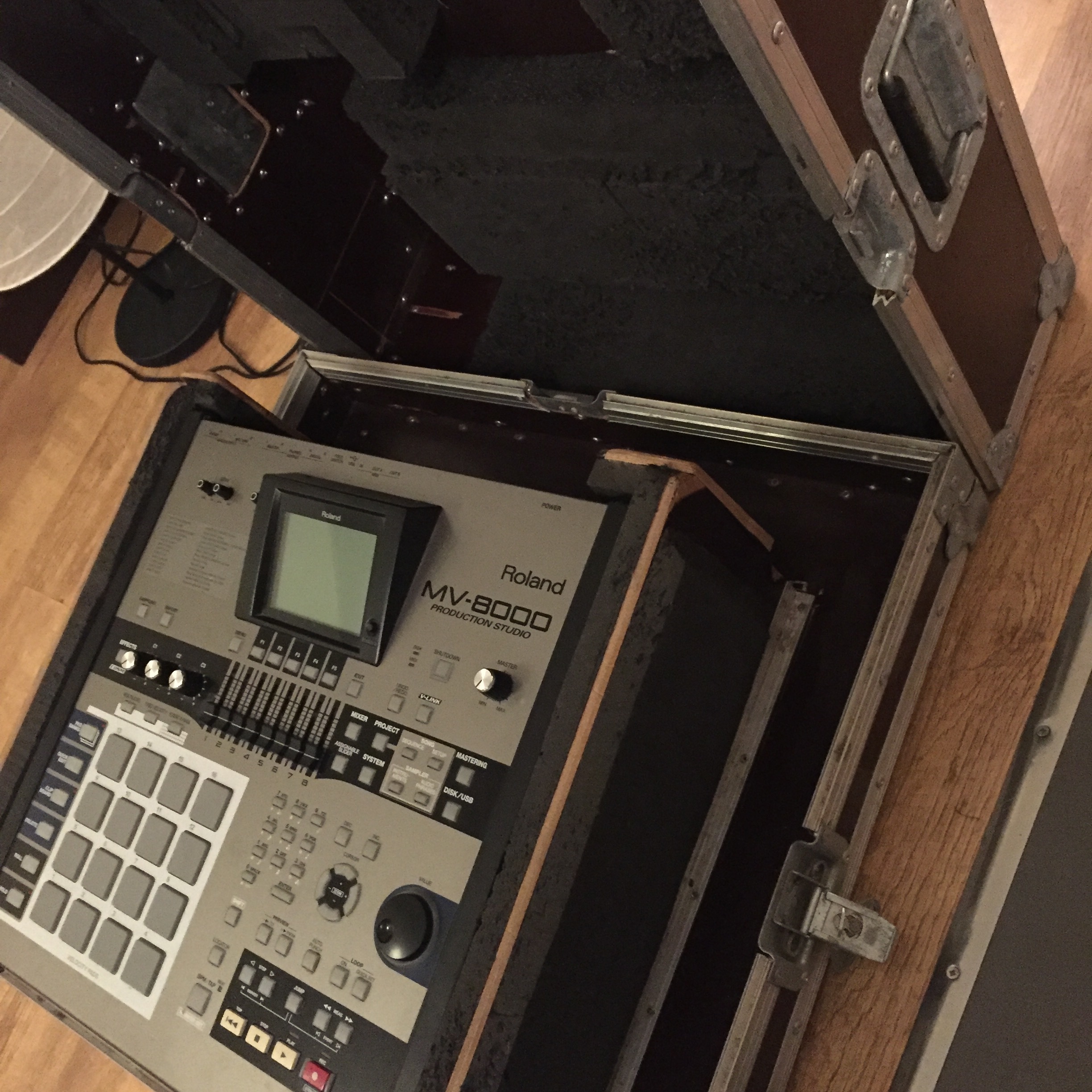 MV8000 Roland MV8000 Audiofanzine