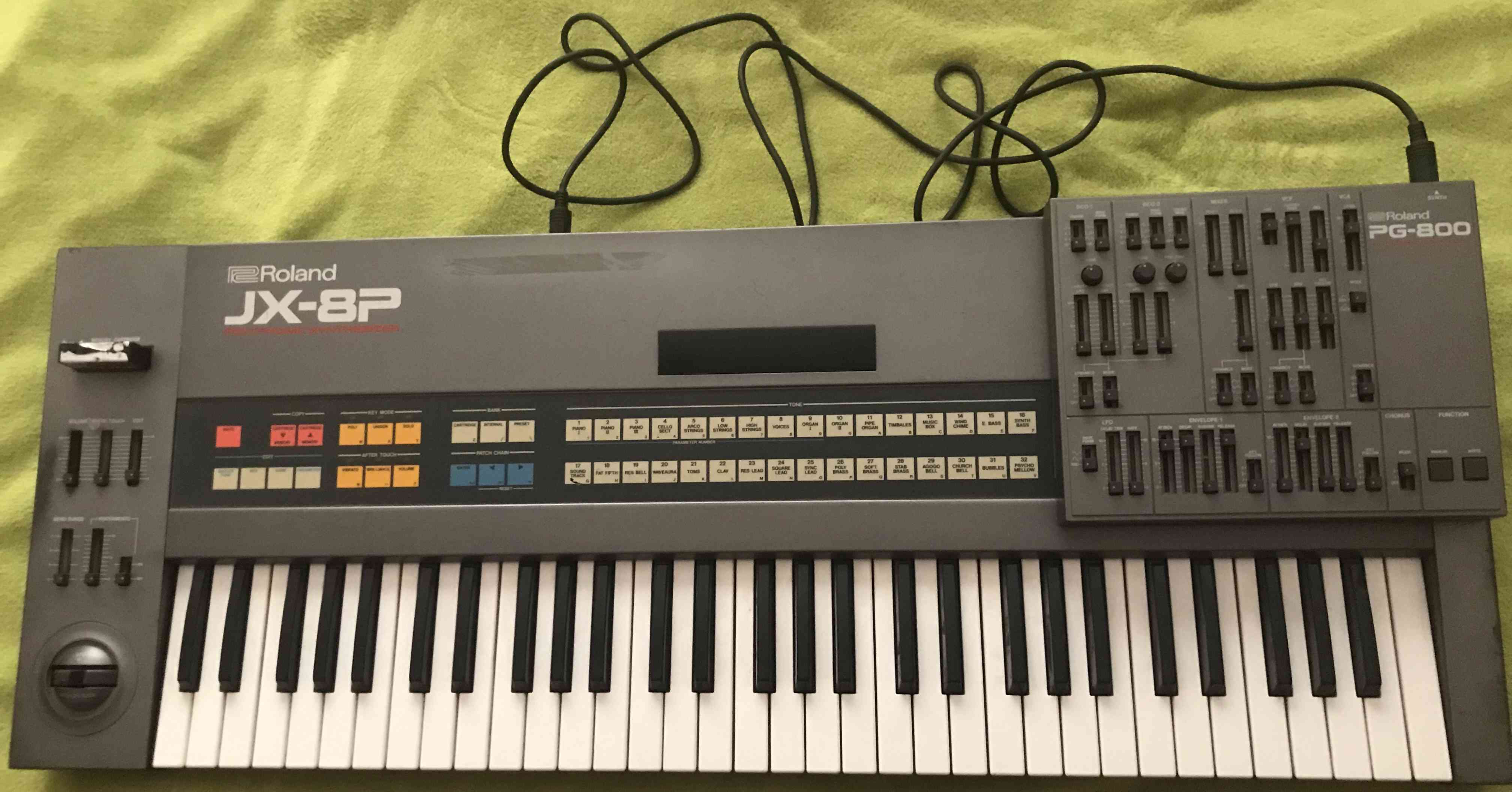 PG-800 Synth Programmer - Roland PG-800 Synth Programmer