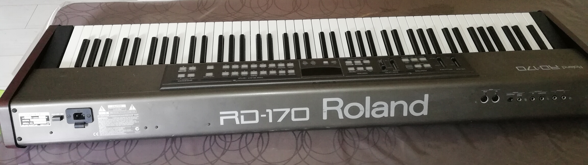 Roland RD170 Audiofanzine