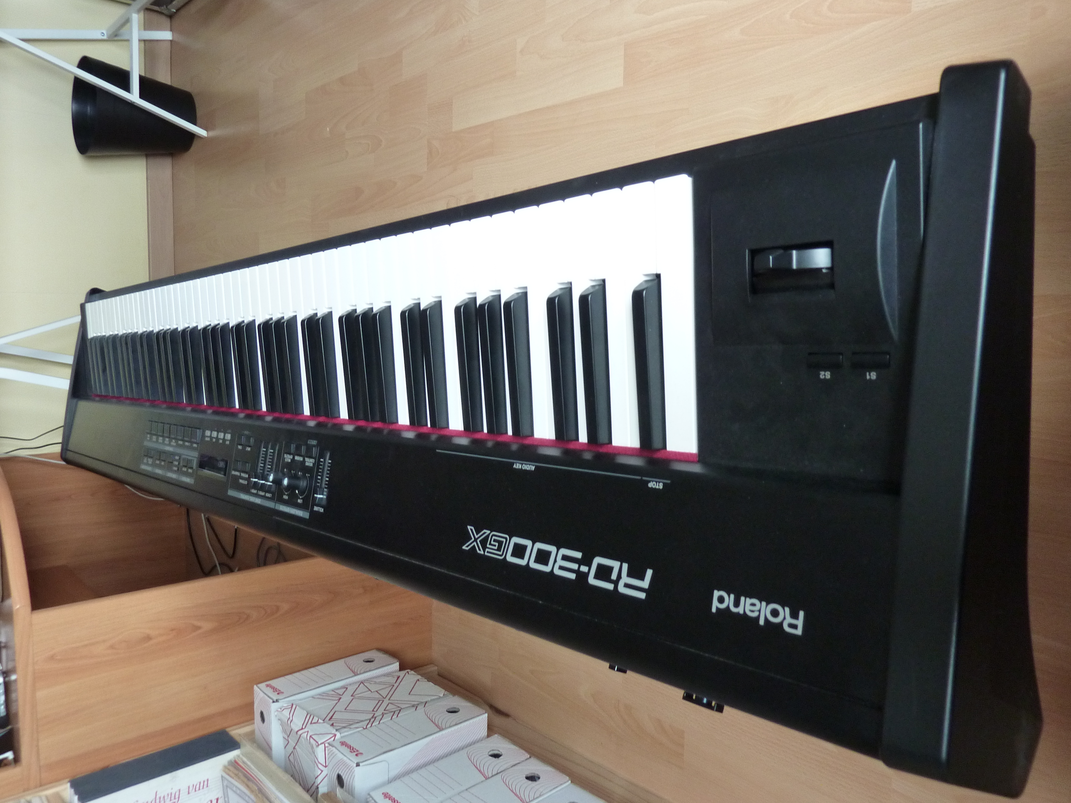 Photo Roland RD300GX Roland RD300gx / Roland (618687) Audiofanzine