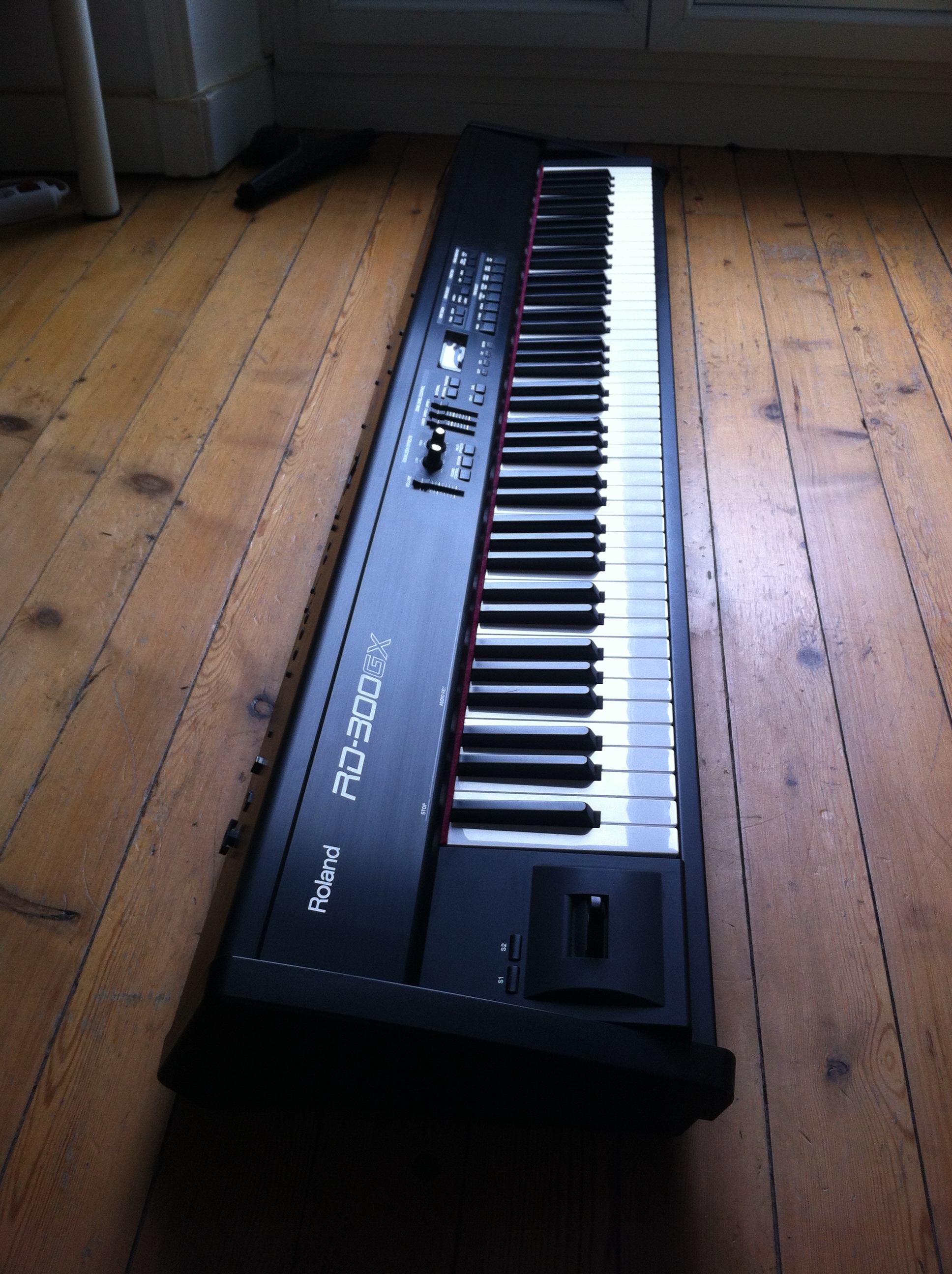 Photo Roland RD300GX Roland RD300GX (85997) (633029) Audiofanzine