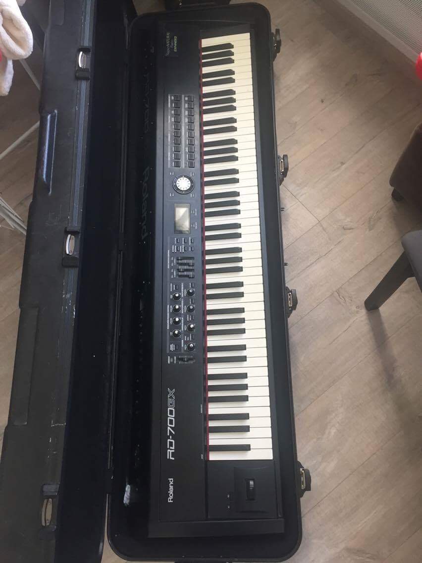 RD700GX Roland RD700GX Audiofanzine