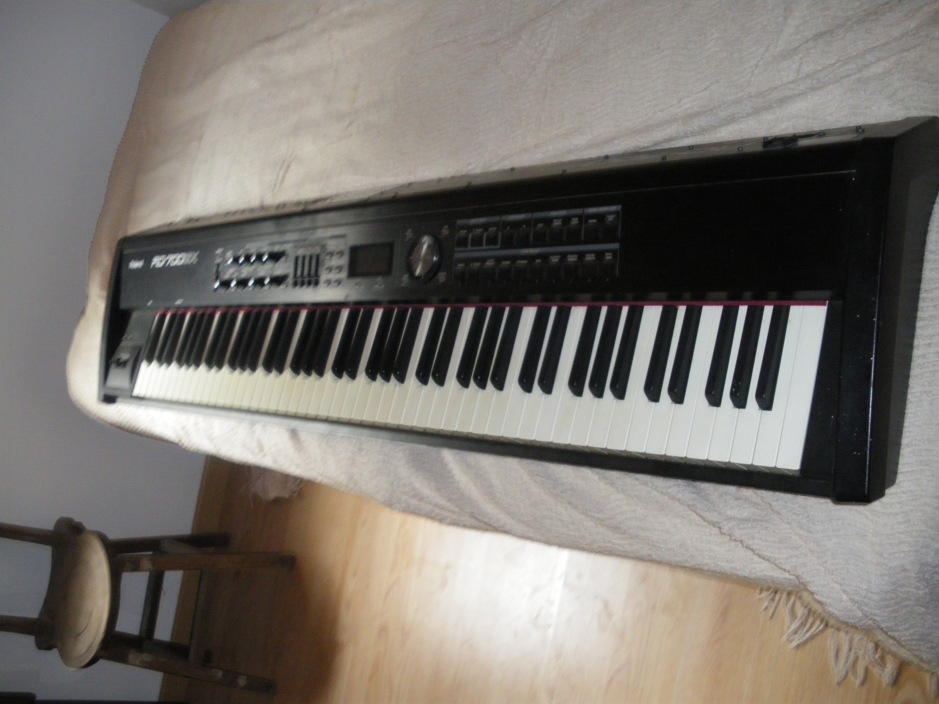 Photo Roland RD700SX Roland RD700SX (73605) (1561752) Audiofanzine