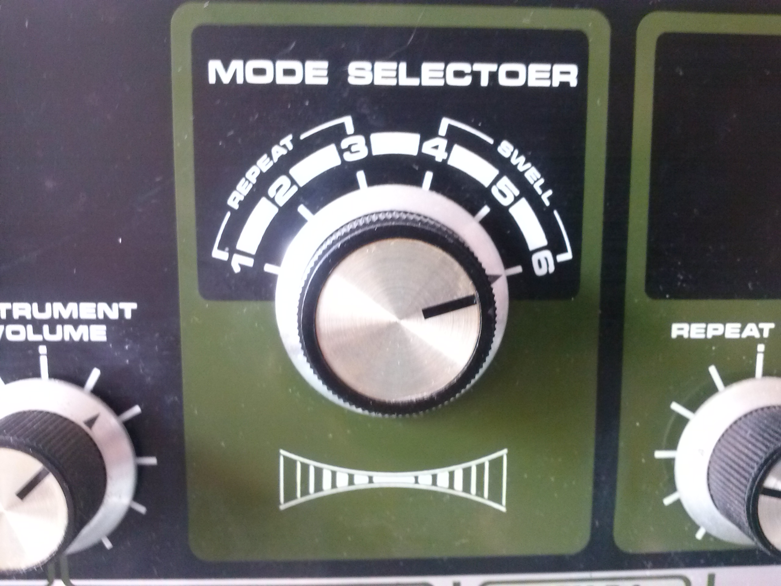 Photo Roland RE101 Space Echo Roland RE101 Space Echo (25314) (1063373) Audiofanzine