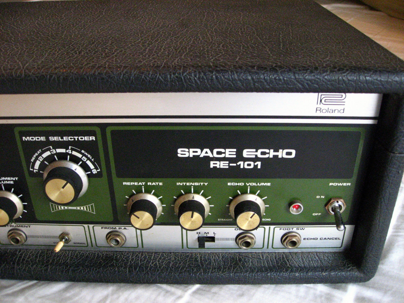 Photo Roland RE101 Space Echo Roland RE101 Space Echo (77836