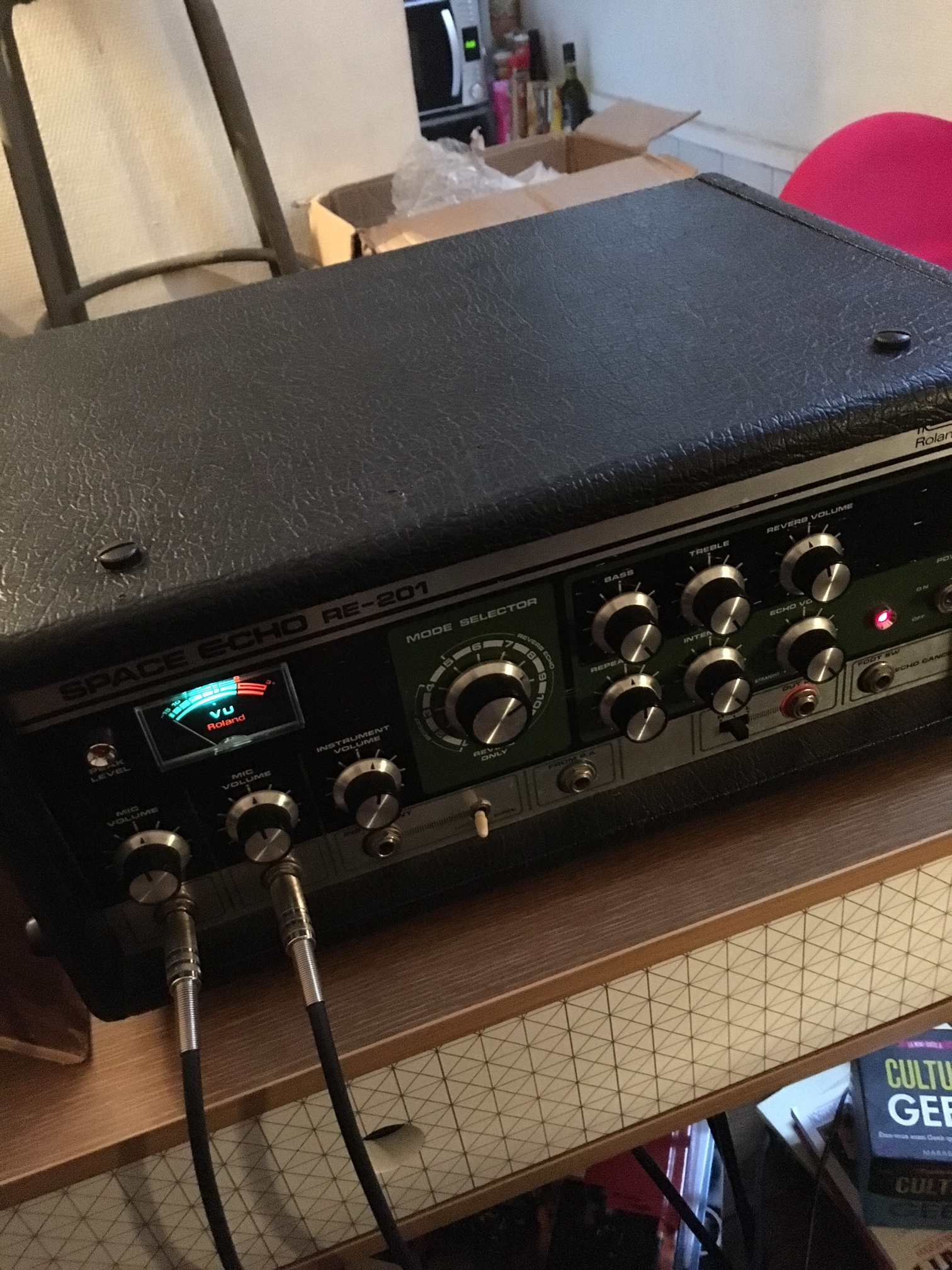 Photo Roland RE201 Space Echo Roland RE201 Space Echo (55785) (1877528) Audiofanzine