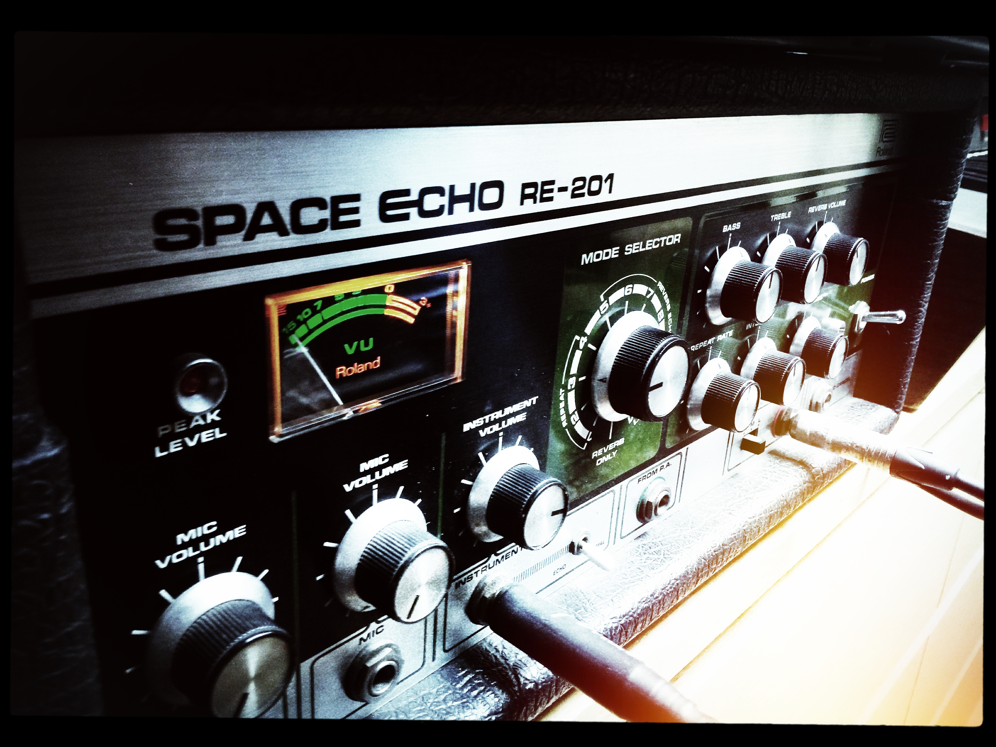 RE201 SPACE ECHO Roland RE201 Space Echo Audiofanzine