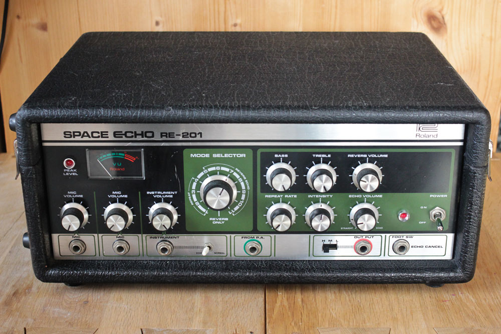 Photo Roland RE201 Space Echo Roland Roland Space echo RE 201