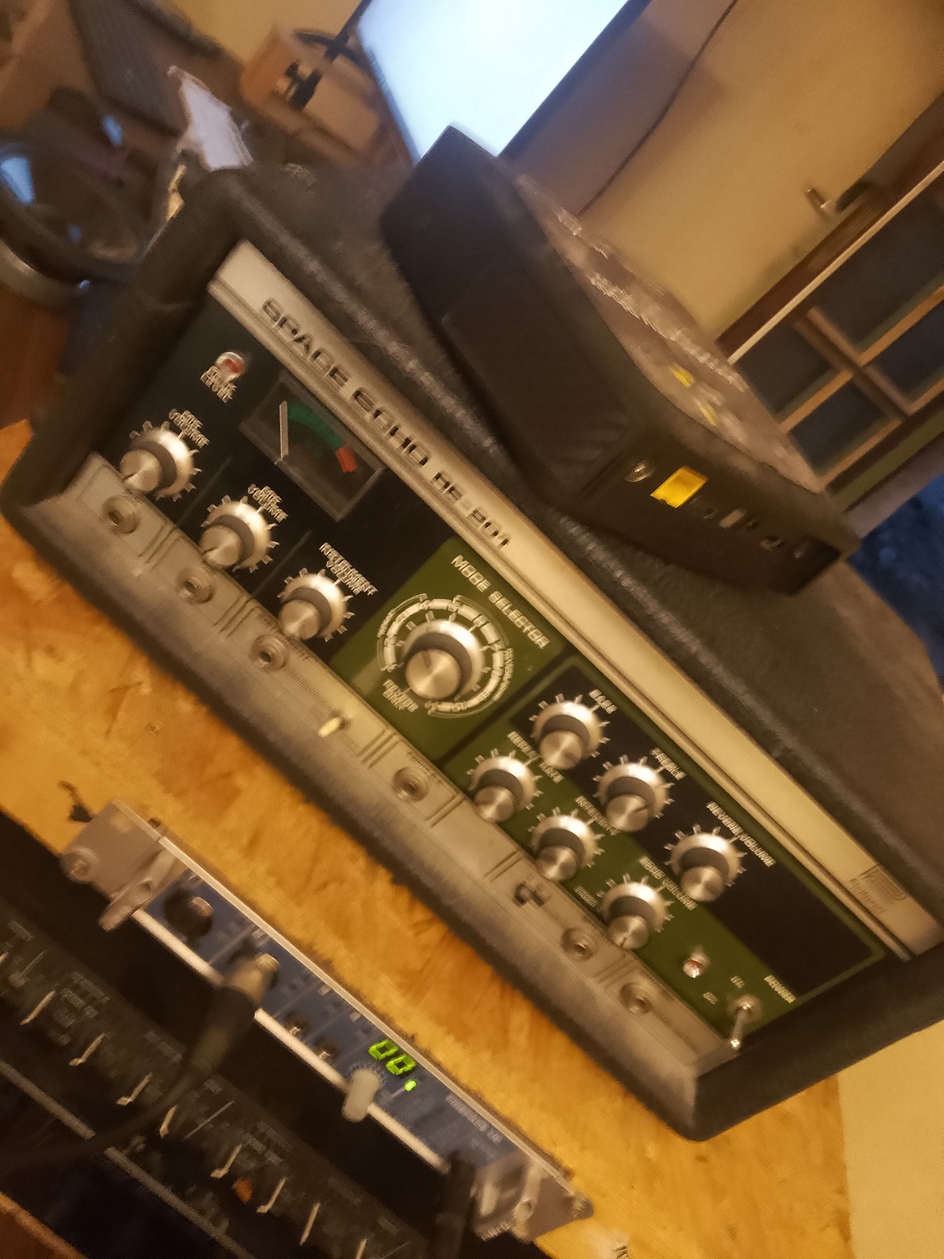 RE-201 Space Echo - Roland RE-201 Space Echo - Audiofanzine