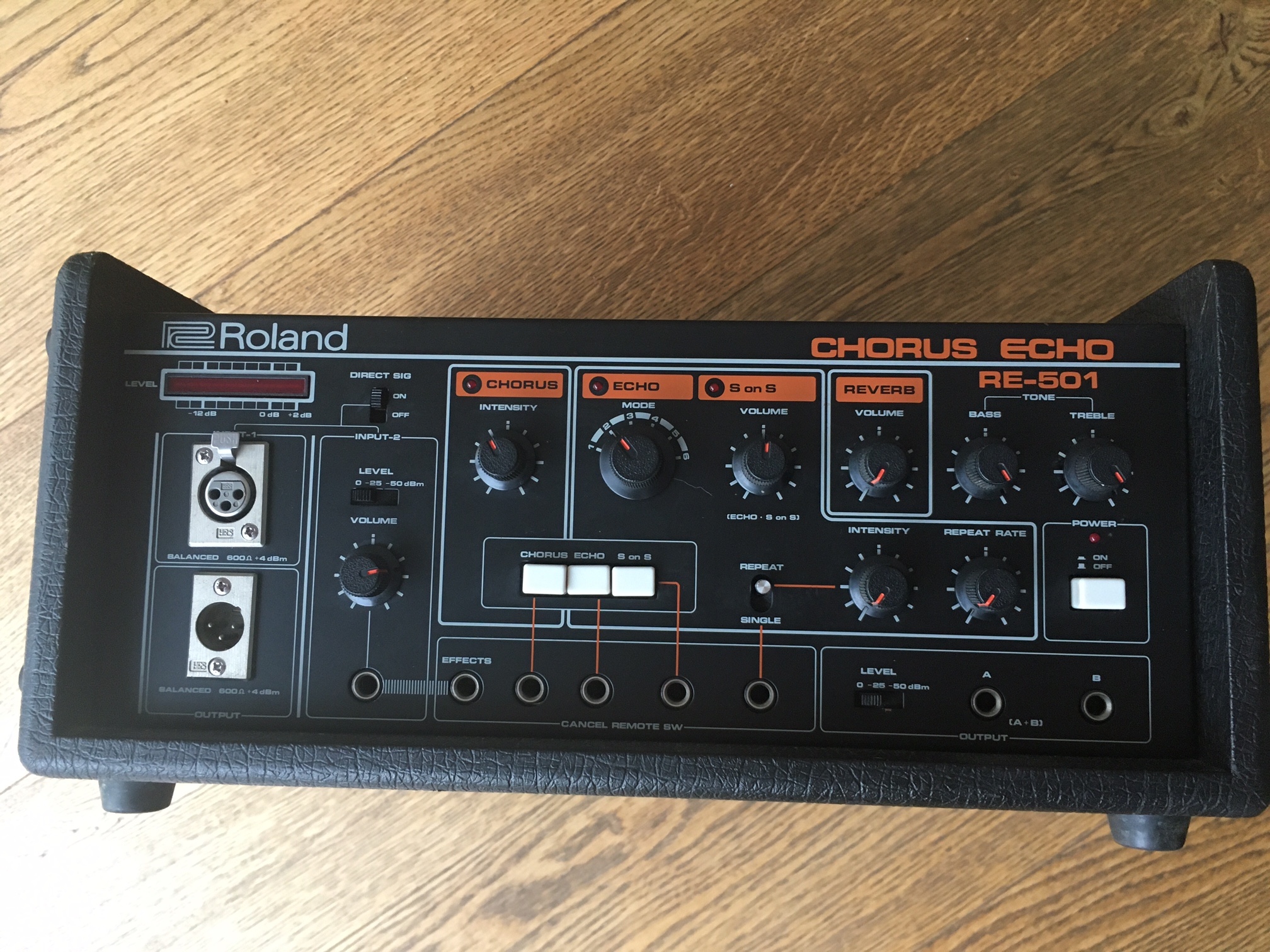 RE501 Chorus Echo Roland RE501 Chorus Echo Audiofanzine