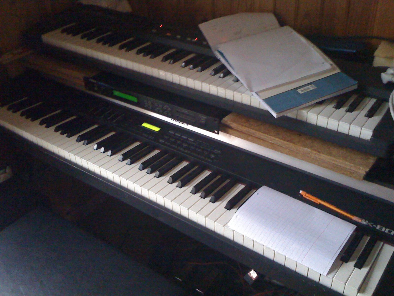 RHODES MK 80 Roland RHODES MK 80 Audiofanzine