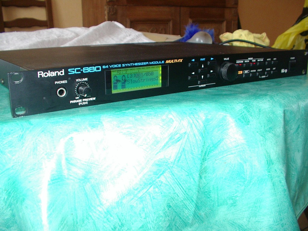 Roland SC-880 image (#162866) - Audiofanzine