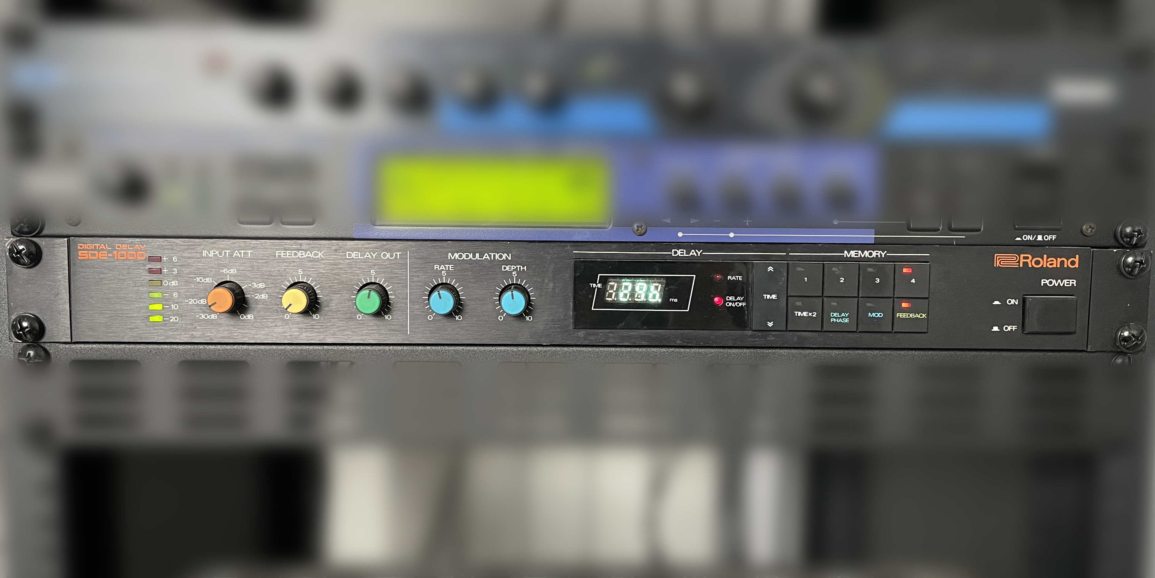 SDE-1000　Roland　SDE-1000　Audiofanzine