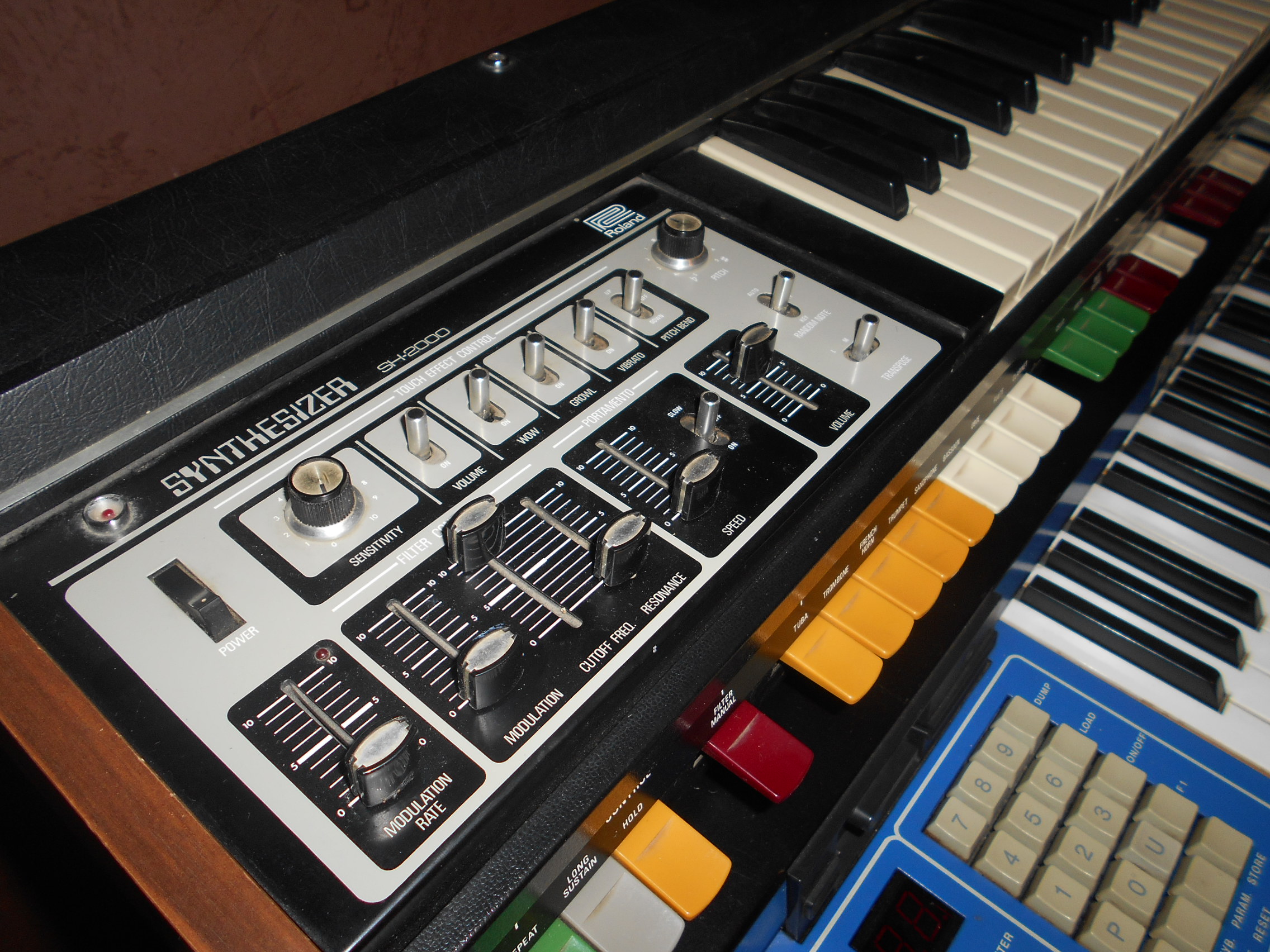 Photo Roland SH2000 Roland SH2000 (27716) (1465551) Audiofanzine