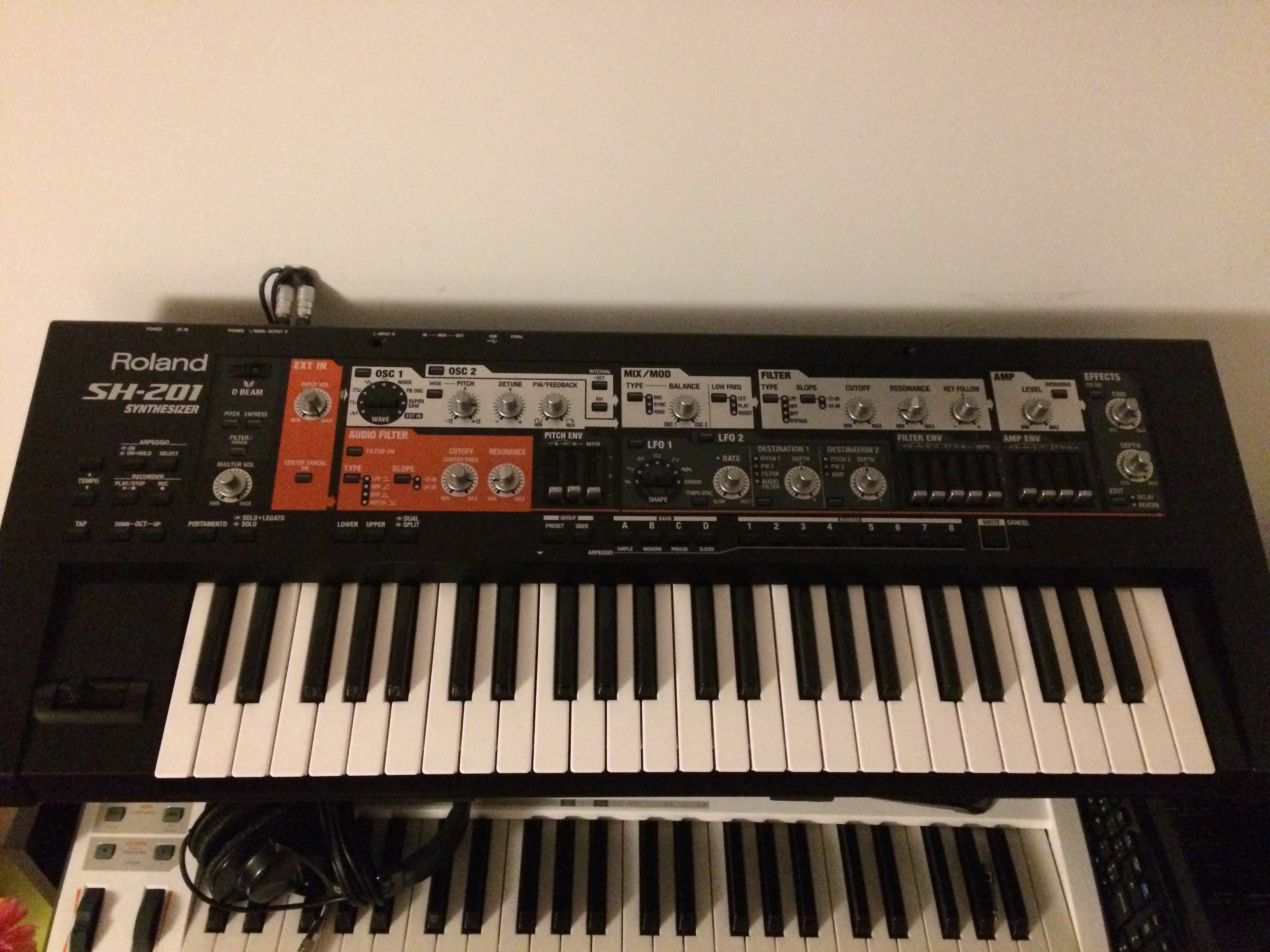 Roland SH-201 image (#1614936) - Audiofanzine