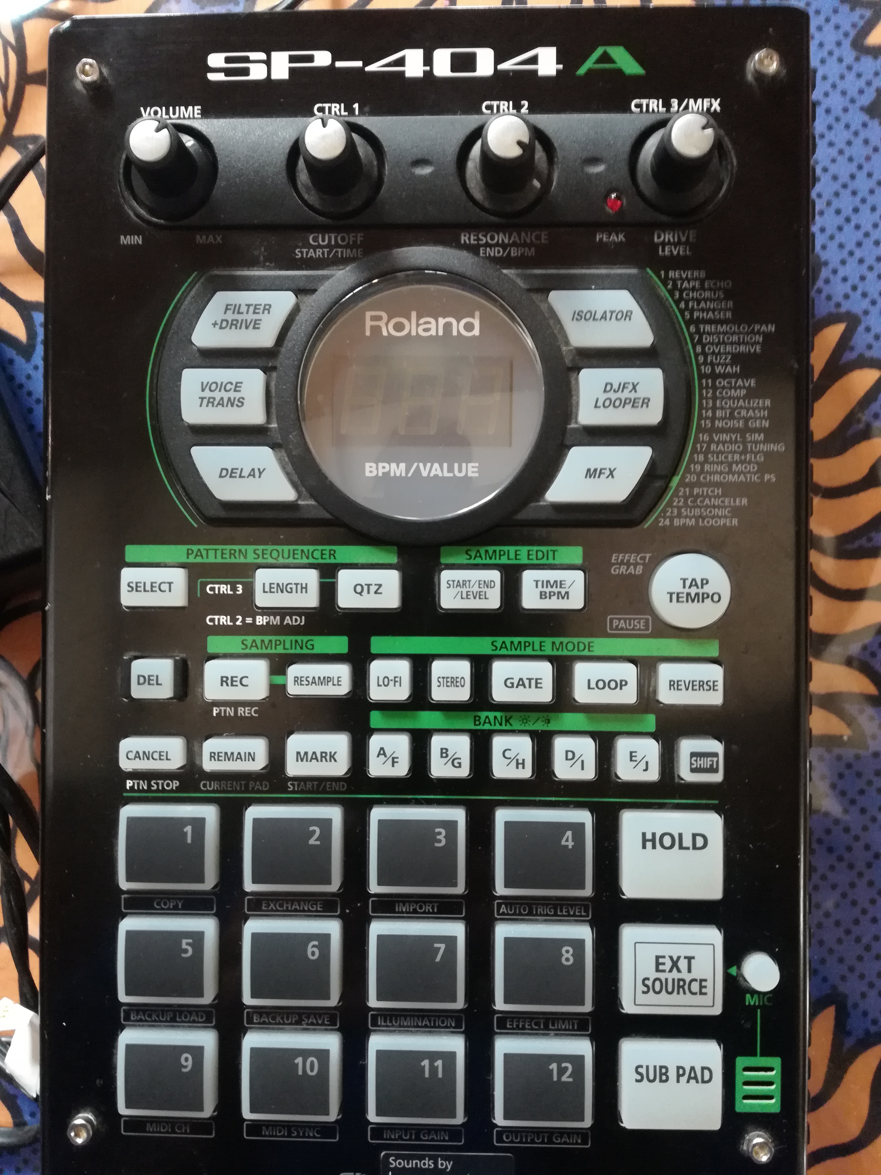 SP404A Roland SP404A Audiofanzine