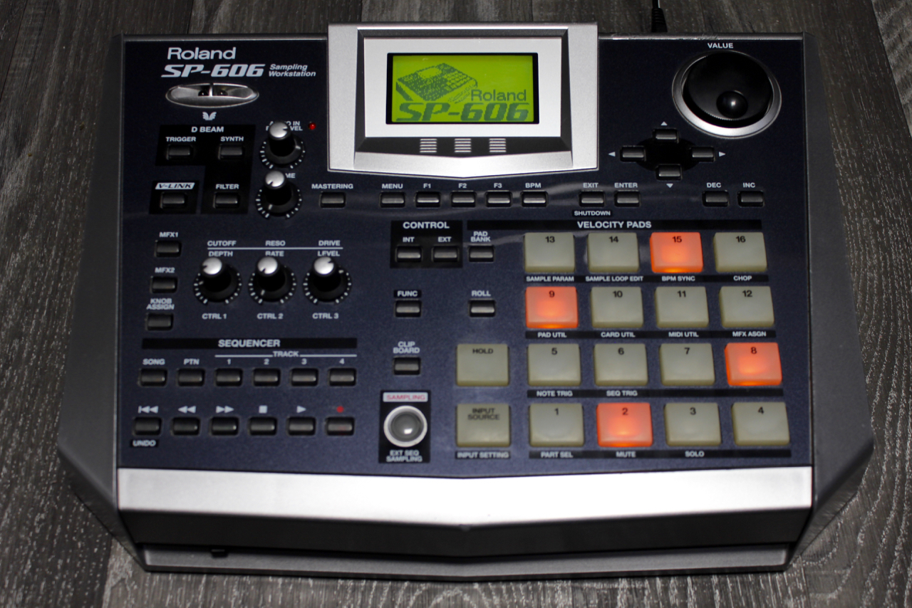 SP606 Roland SP606 Audiofanzine