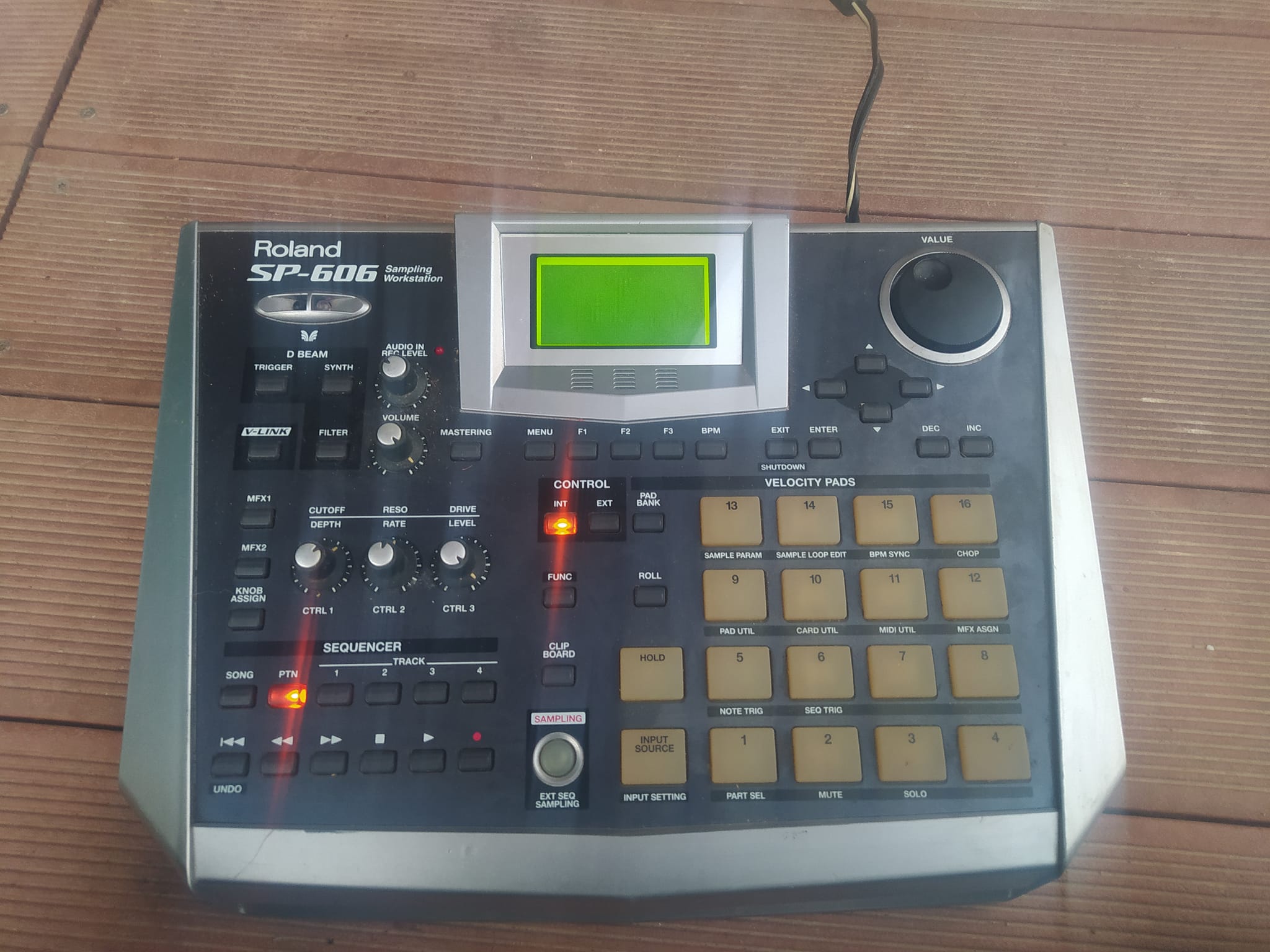 SP-606 - Roland SP-606 - Audiofanzine