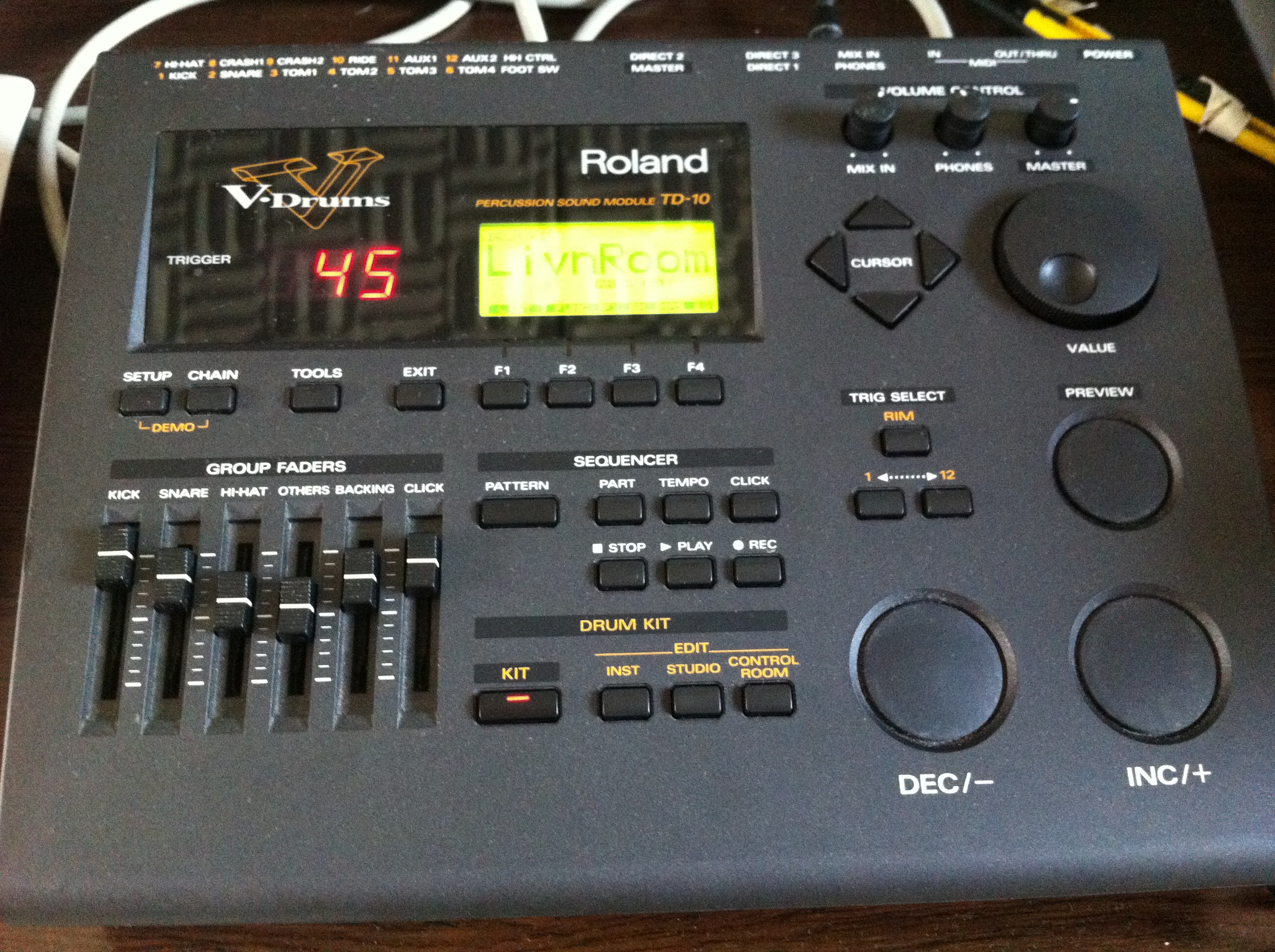 http://medias.audiofanzine.com/images/normal/roland-td-10-module-1142577.jpg