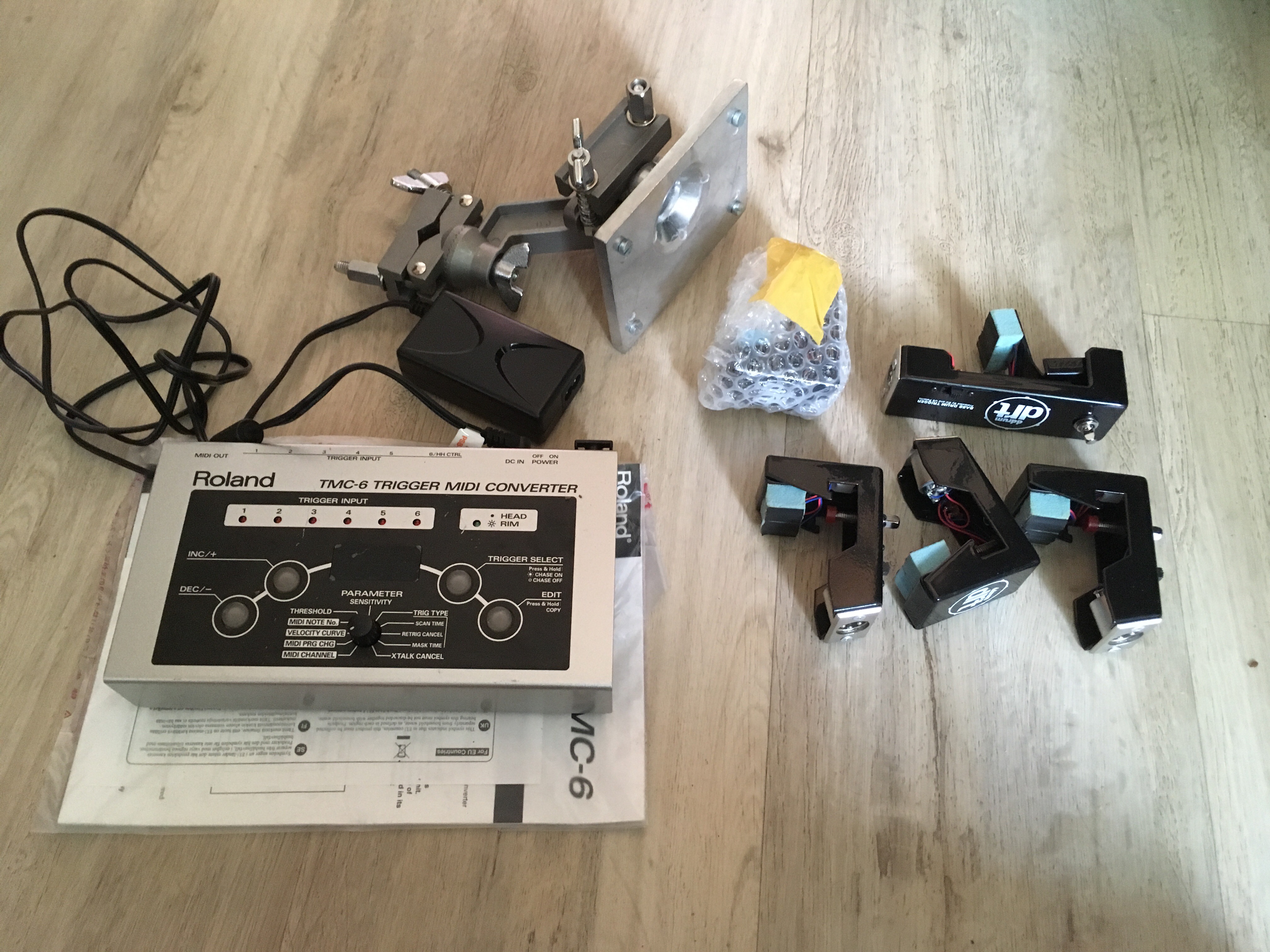 Vends set complet de triggers DDrum + module Roland TMC 6 + clamp APC33