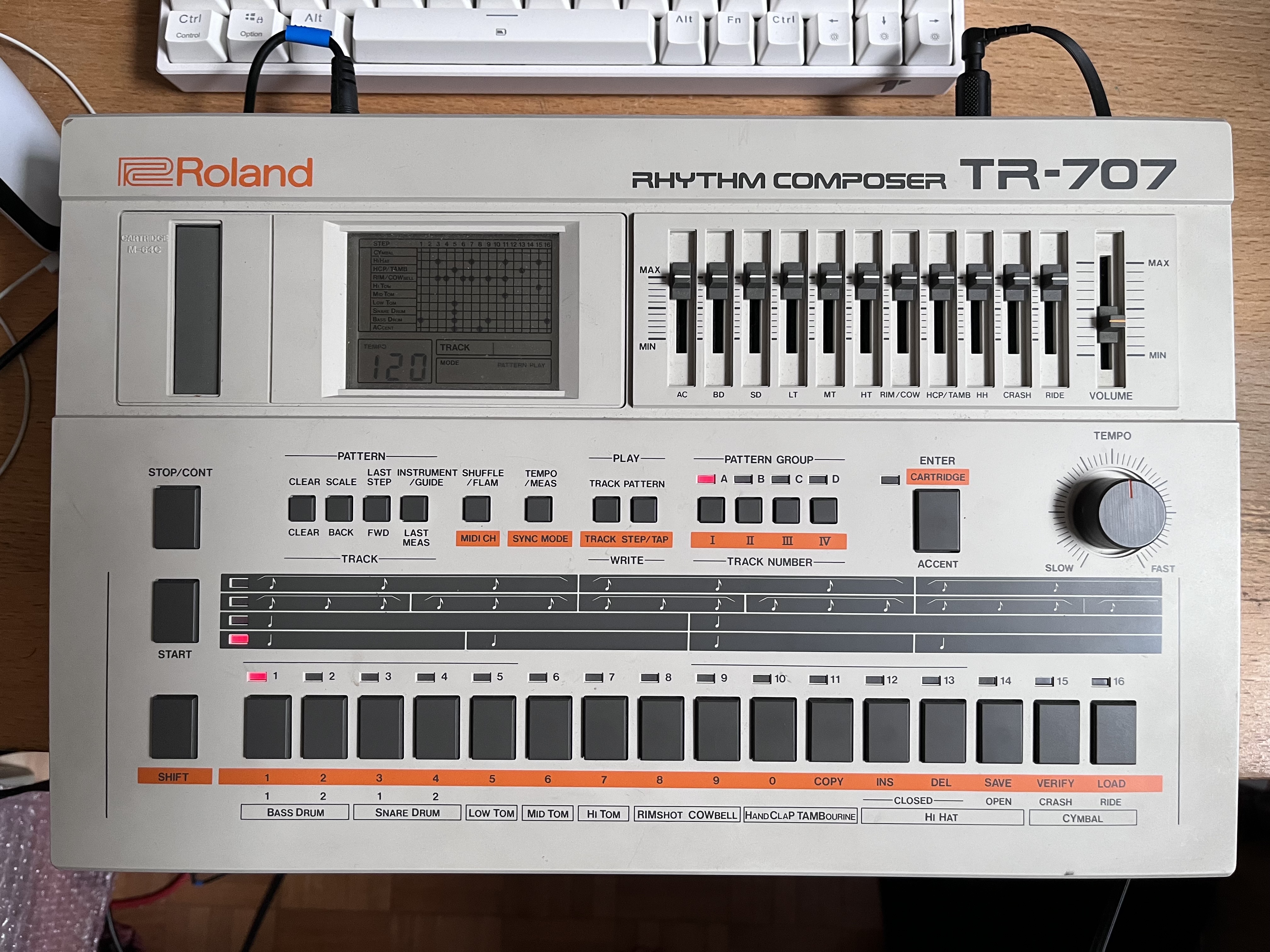 TR-707 - Roland TR-707 - Audiofanzine