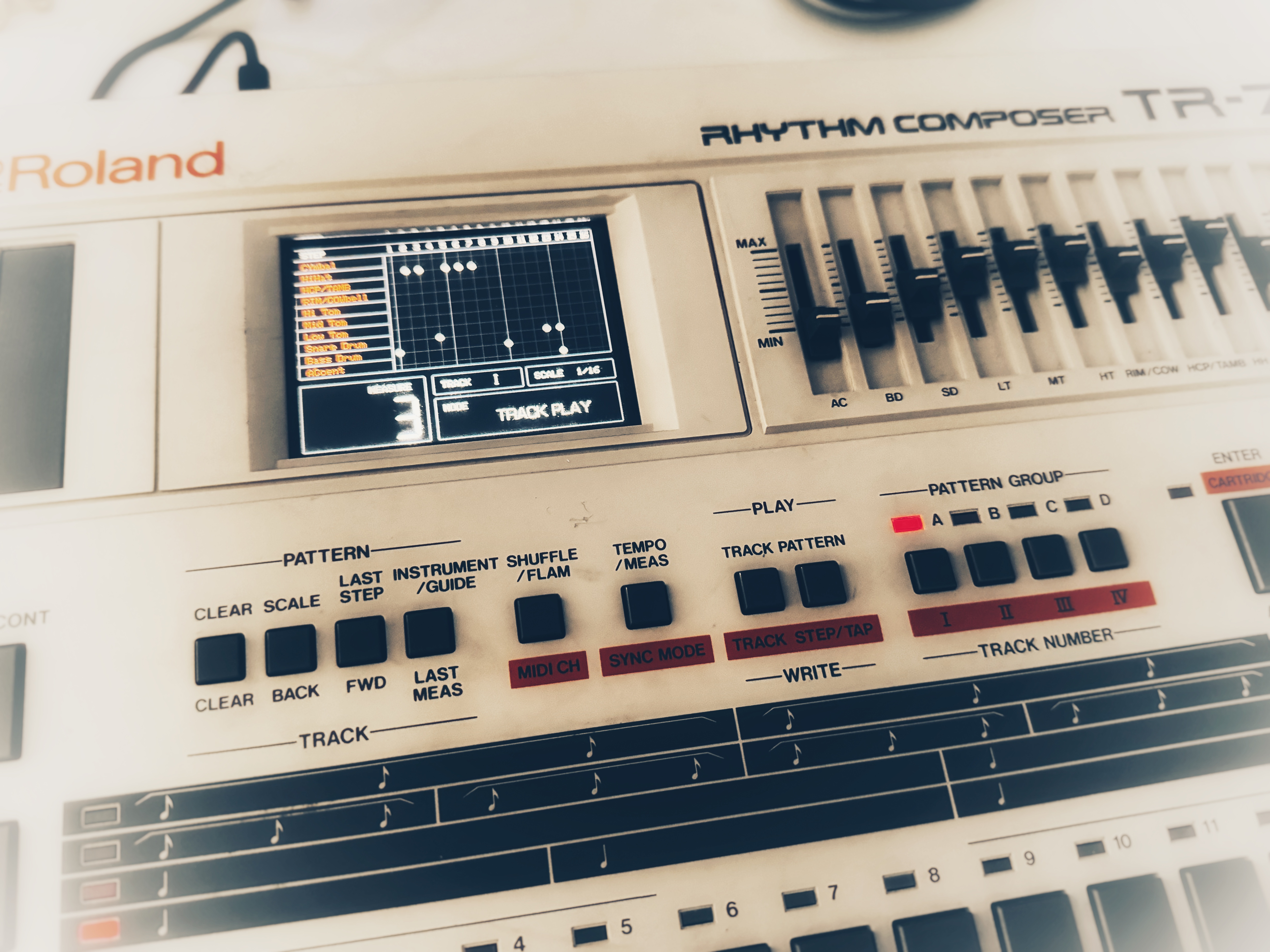 TR-707 - Roland TR-707 - Audiofanzine
