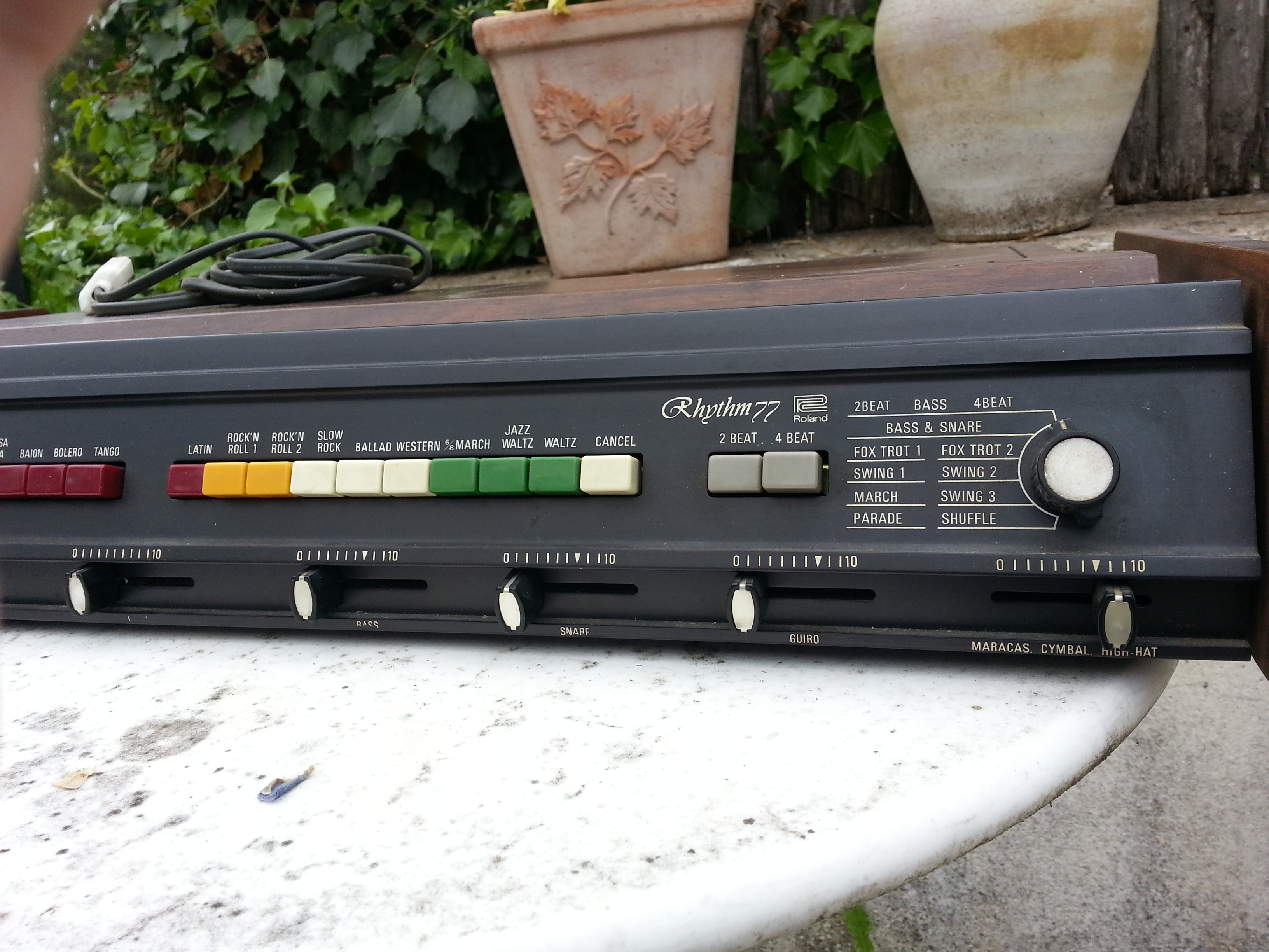 Photo Roland TR 77 Roland TR 77 (42536) (833121) Audiofanzine