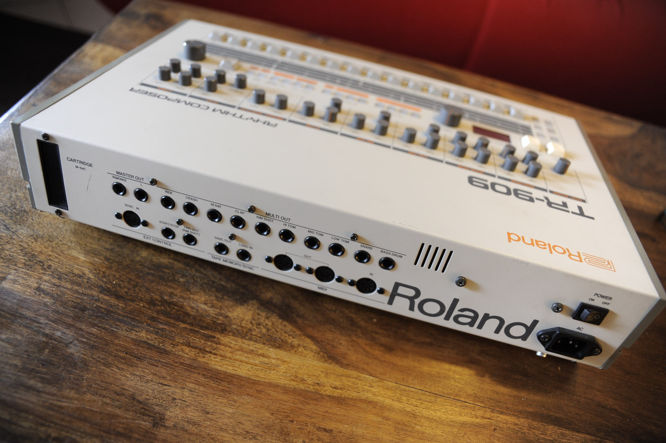 roland tr 909