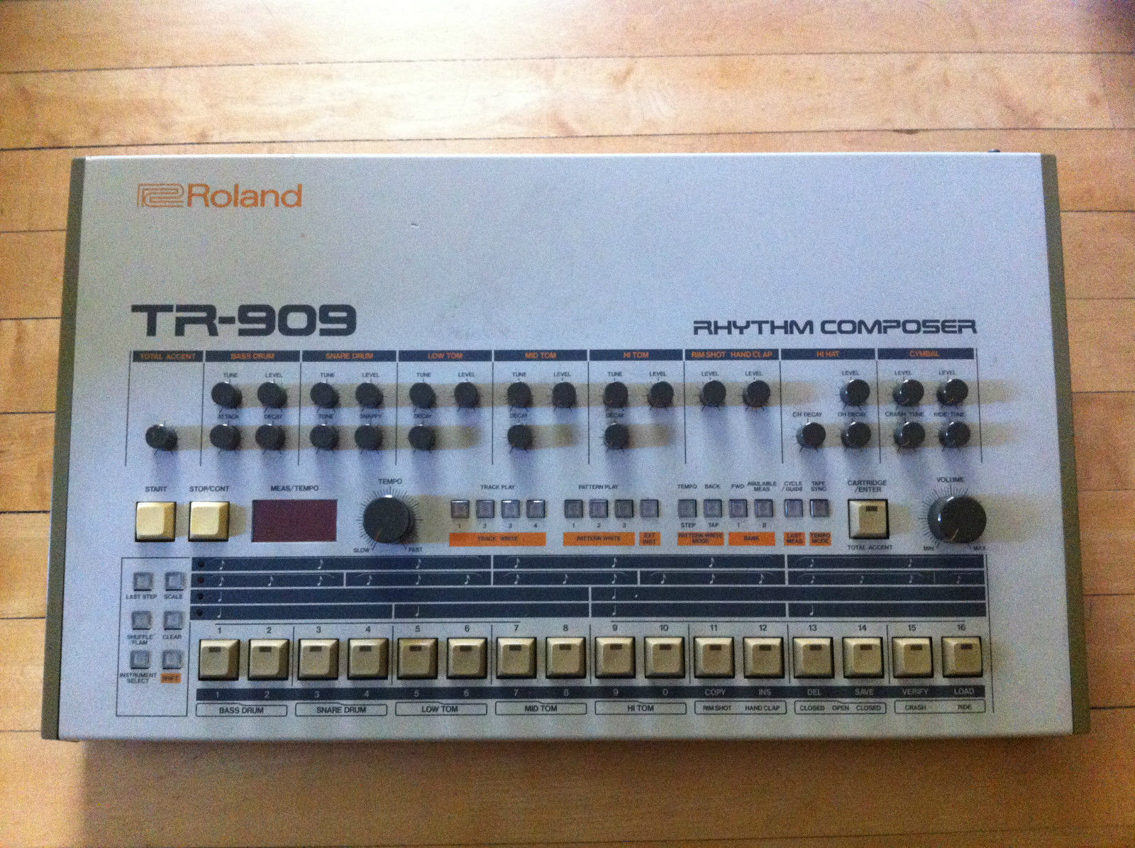 roland tr 909