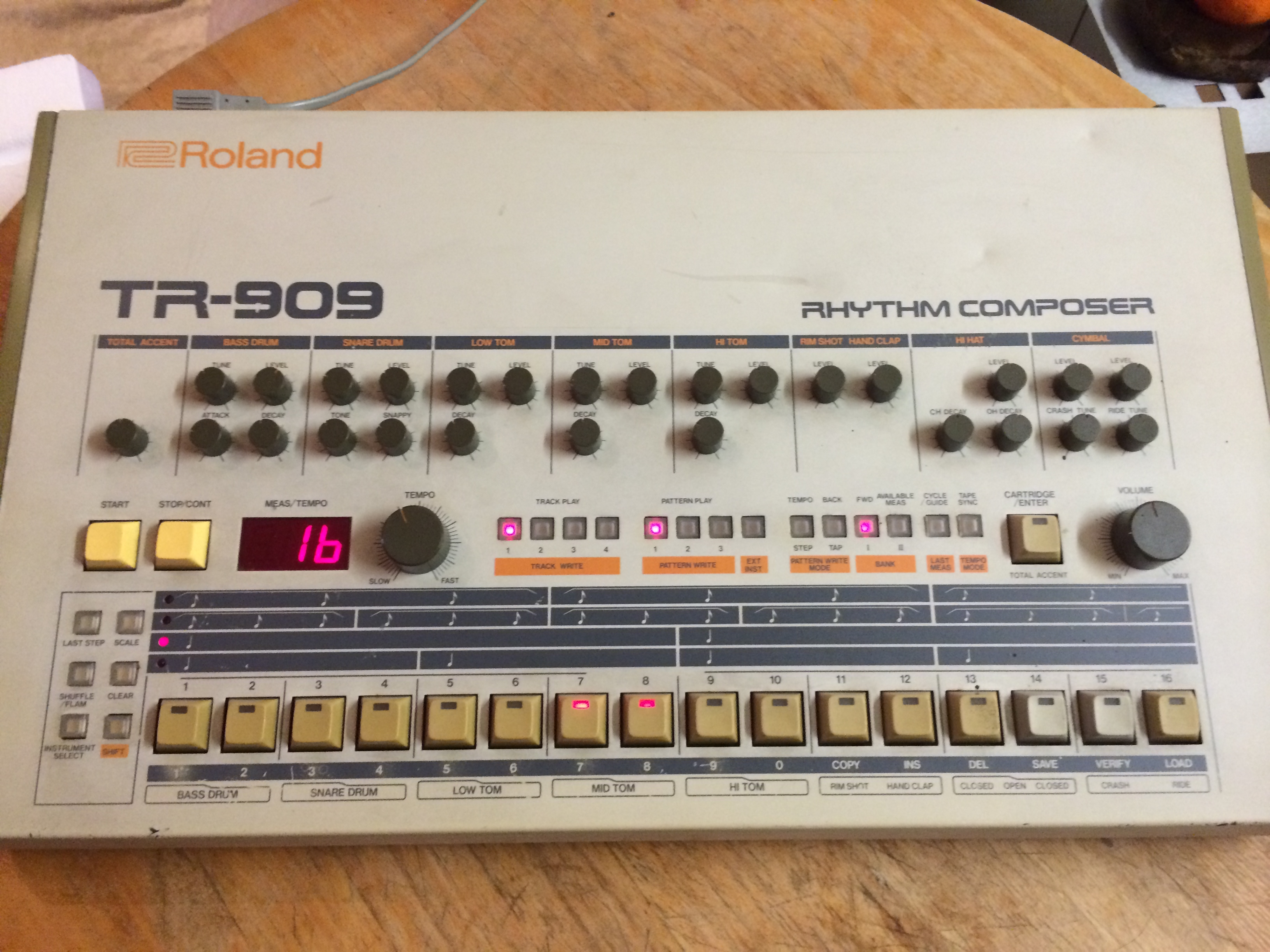 roland tr 909