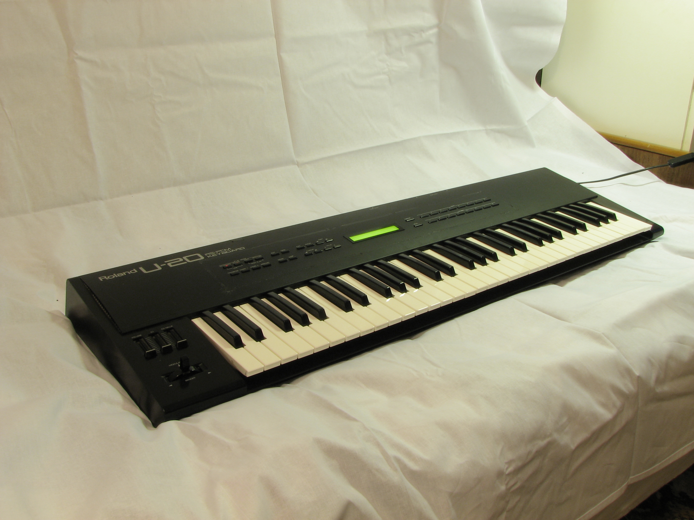 Photo Roland U20 Roland U20 (64179) (458356) Audiofanzine