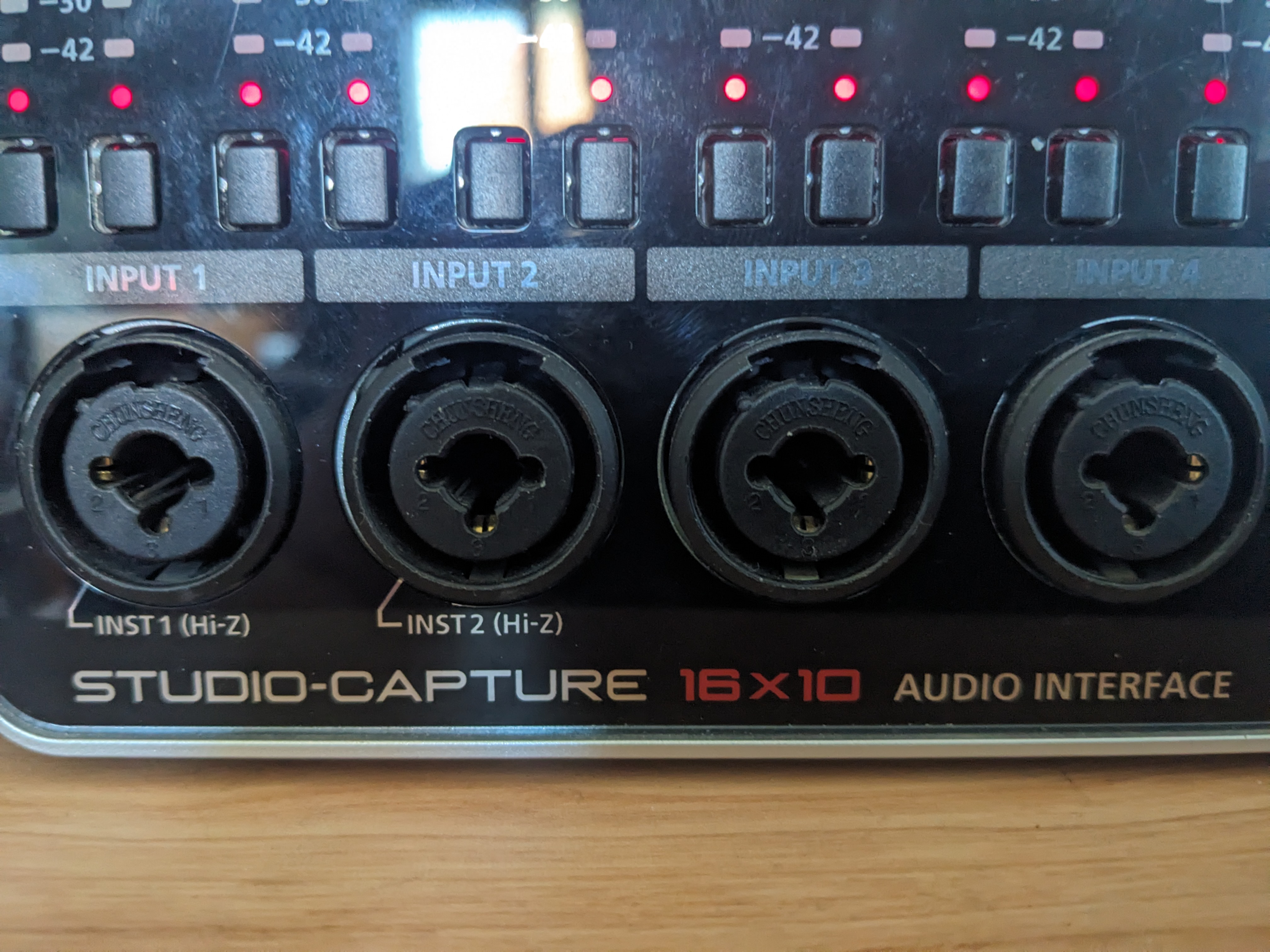 Amazon.com: Roland UA-1610 STUDIO-CAPTURE 16-input, 10