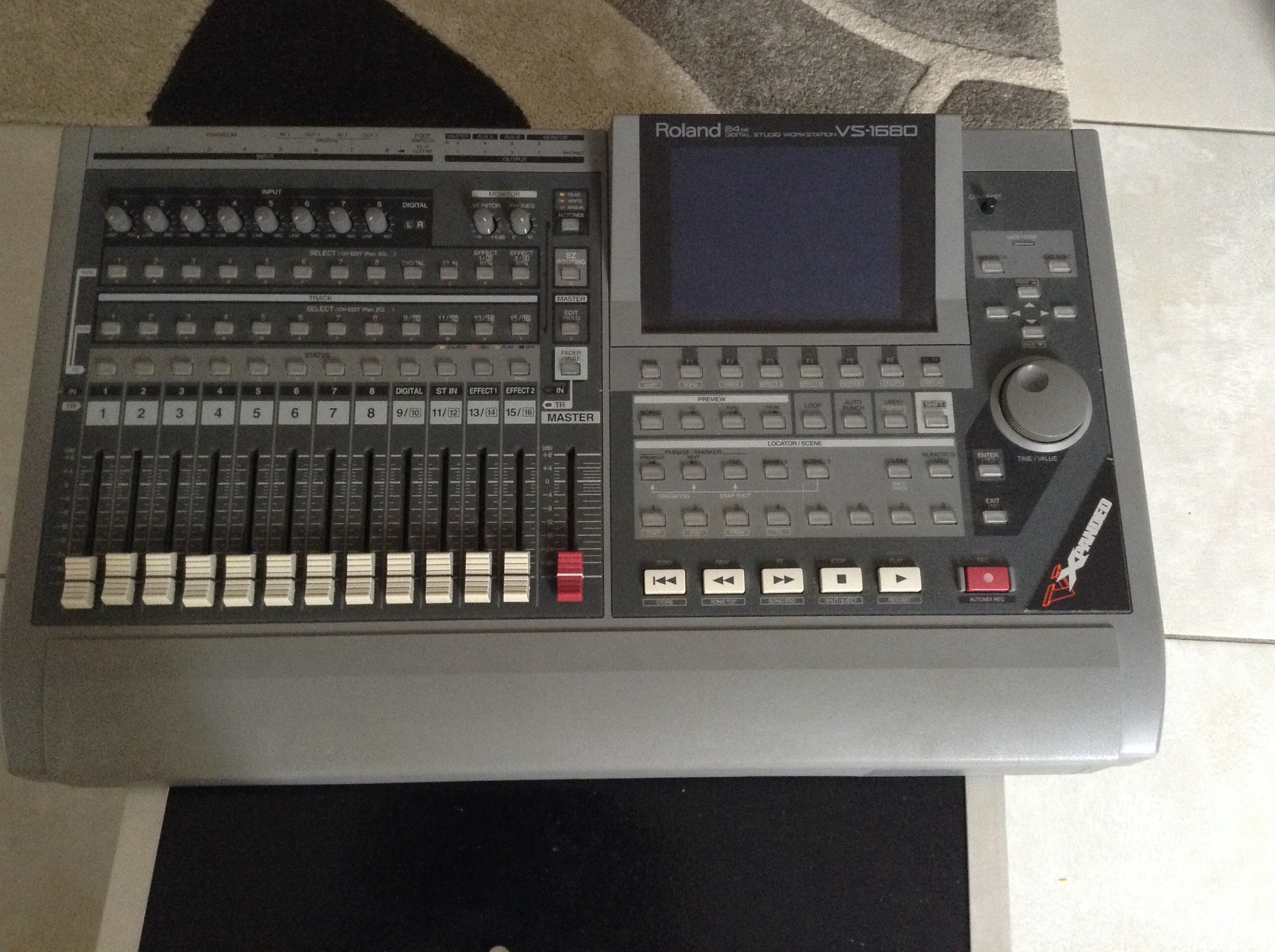 Photo Roland VS1680 Roland VS1680 (57600) (1175491) Audiofanzine