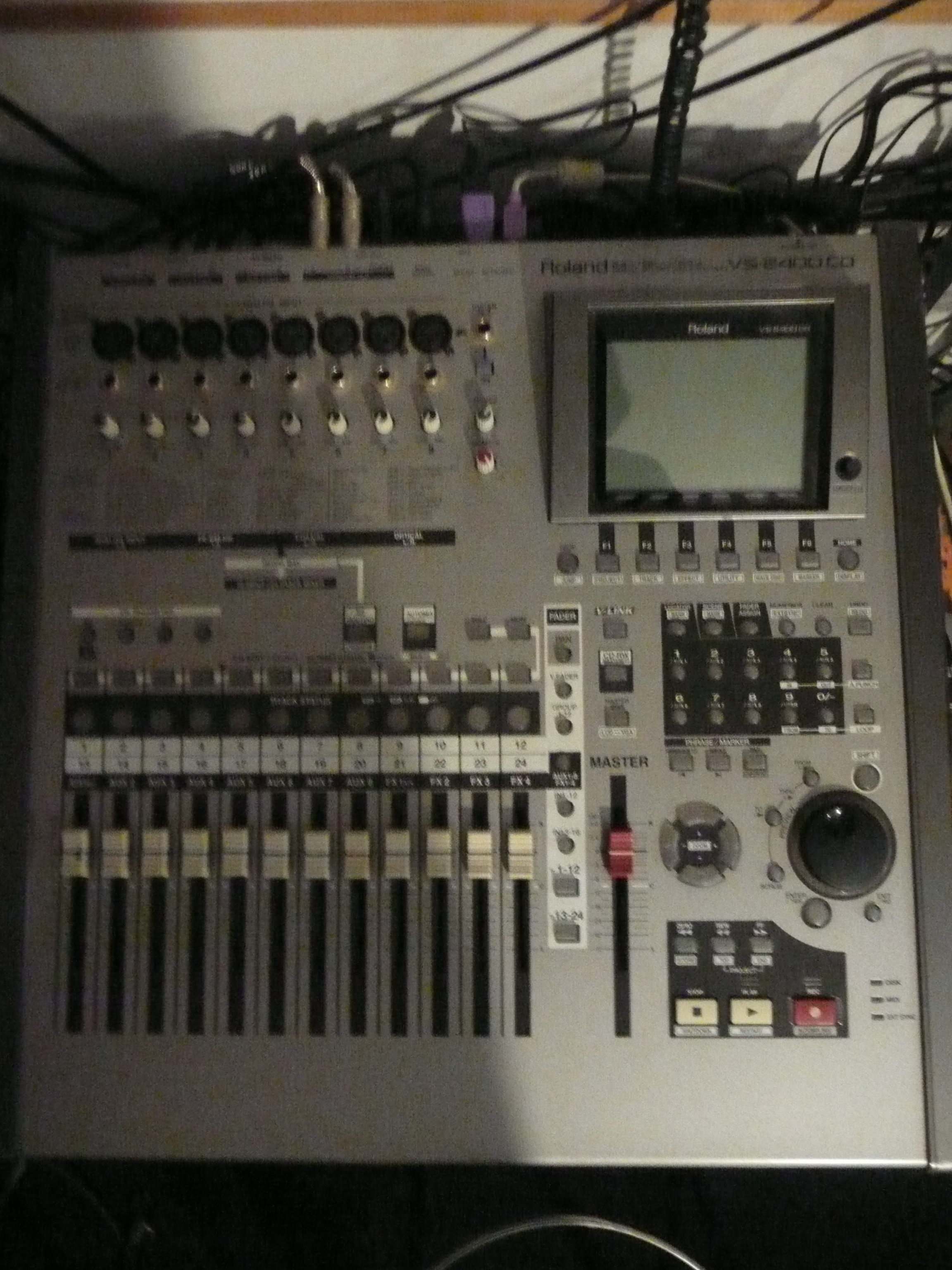 Roland VS2400 CD image (498593) Audiofanzine