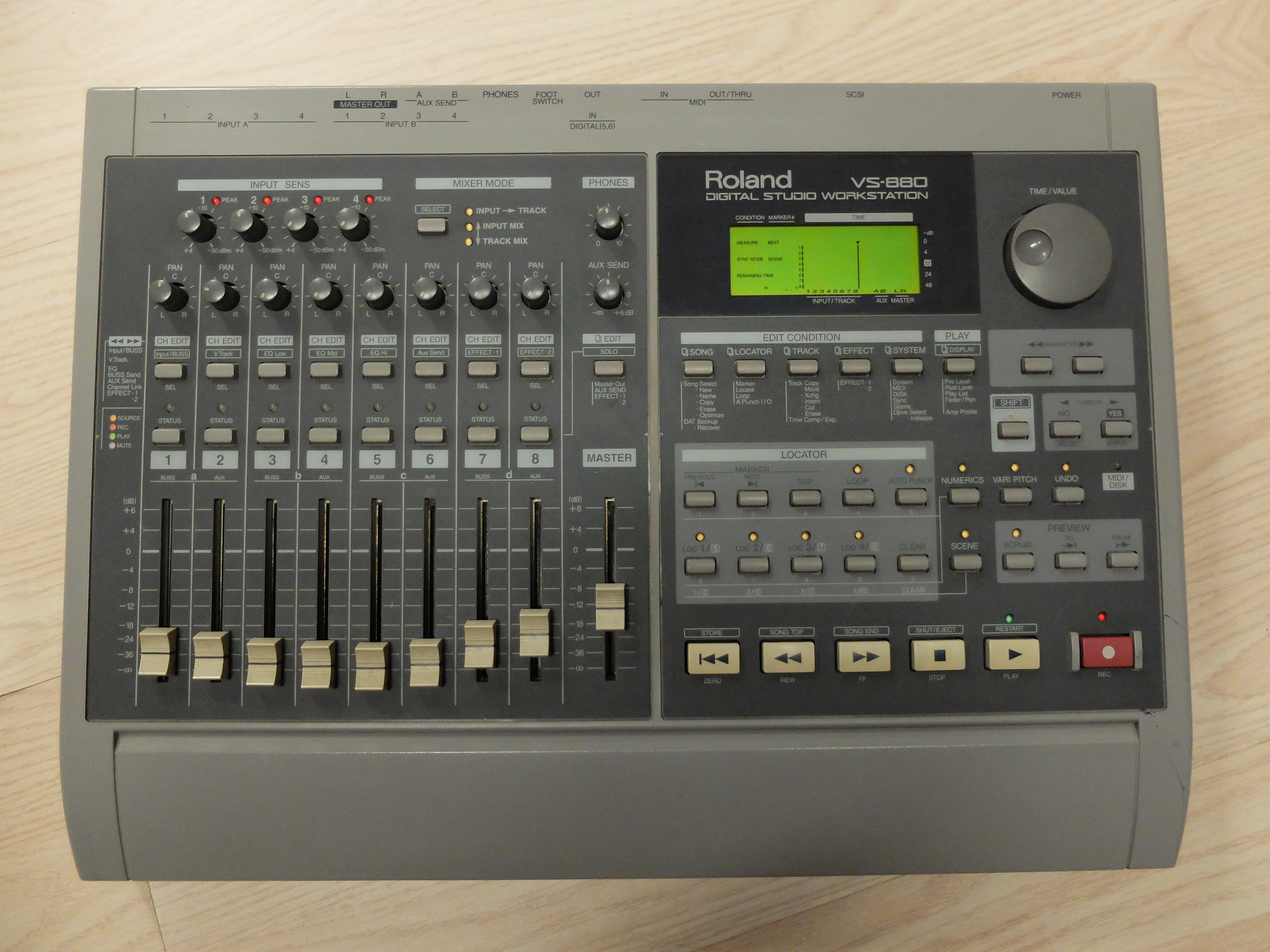 Photo Roland VS880 Roland VS880 (25206) (1564501) Audiofanzine