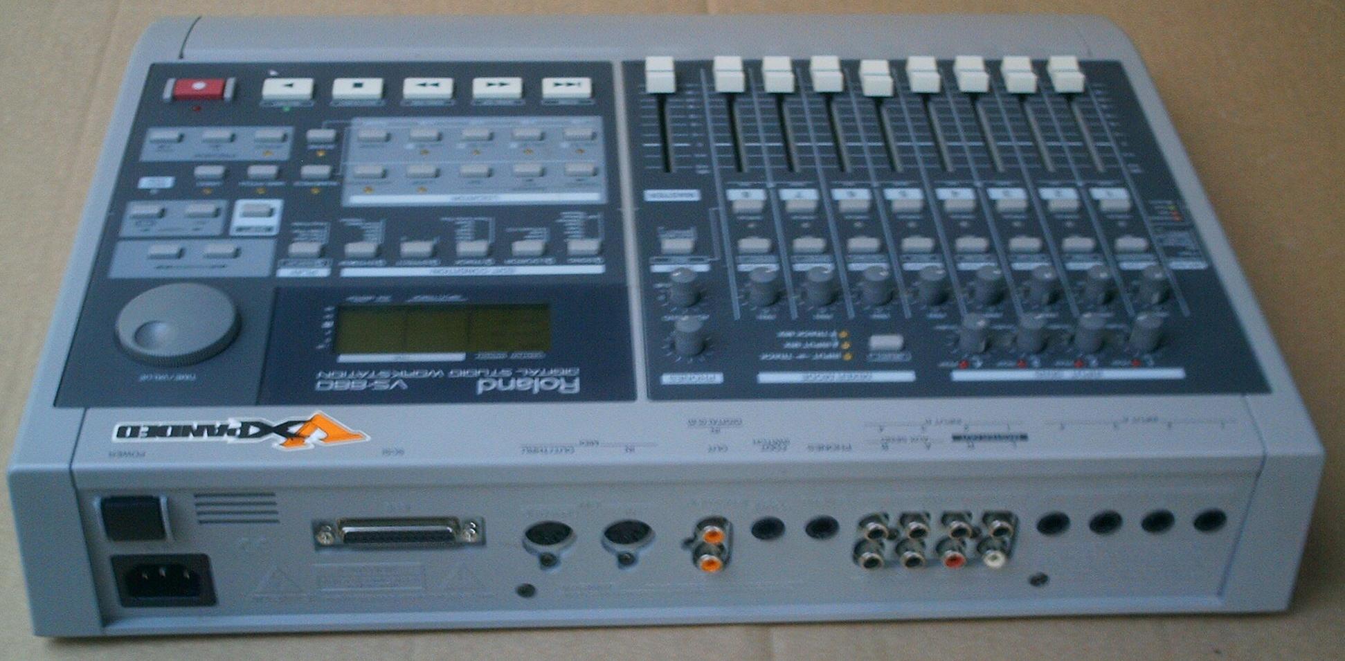 Roland VS880 VXpanded image (333827) Audiofanzine