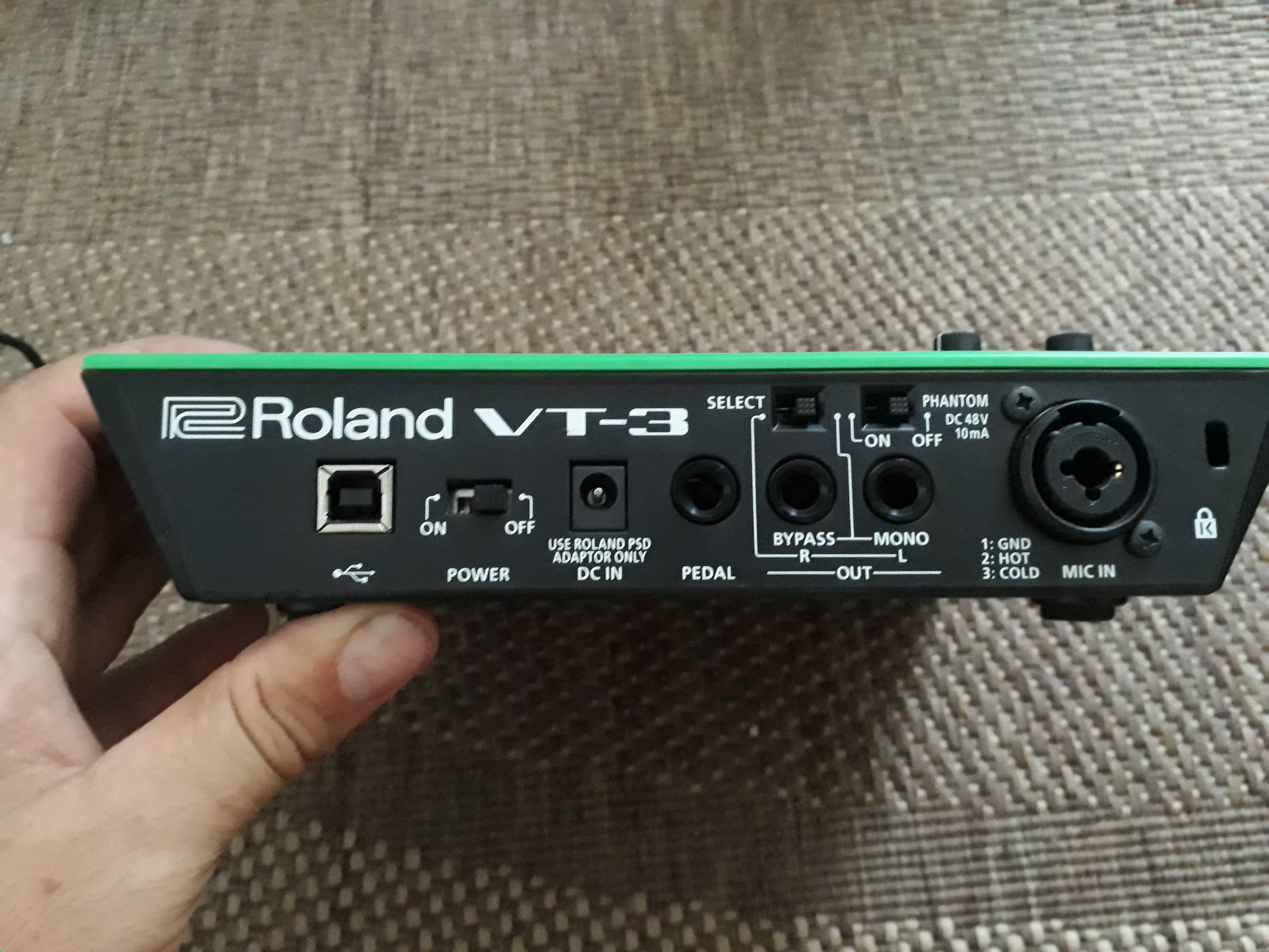 Обзор на звуковой процессор roland vt 3