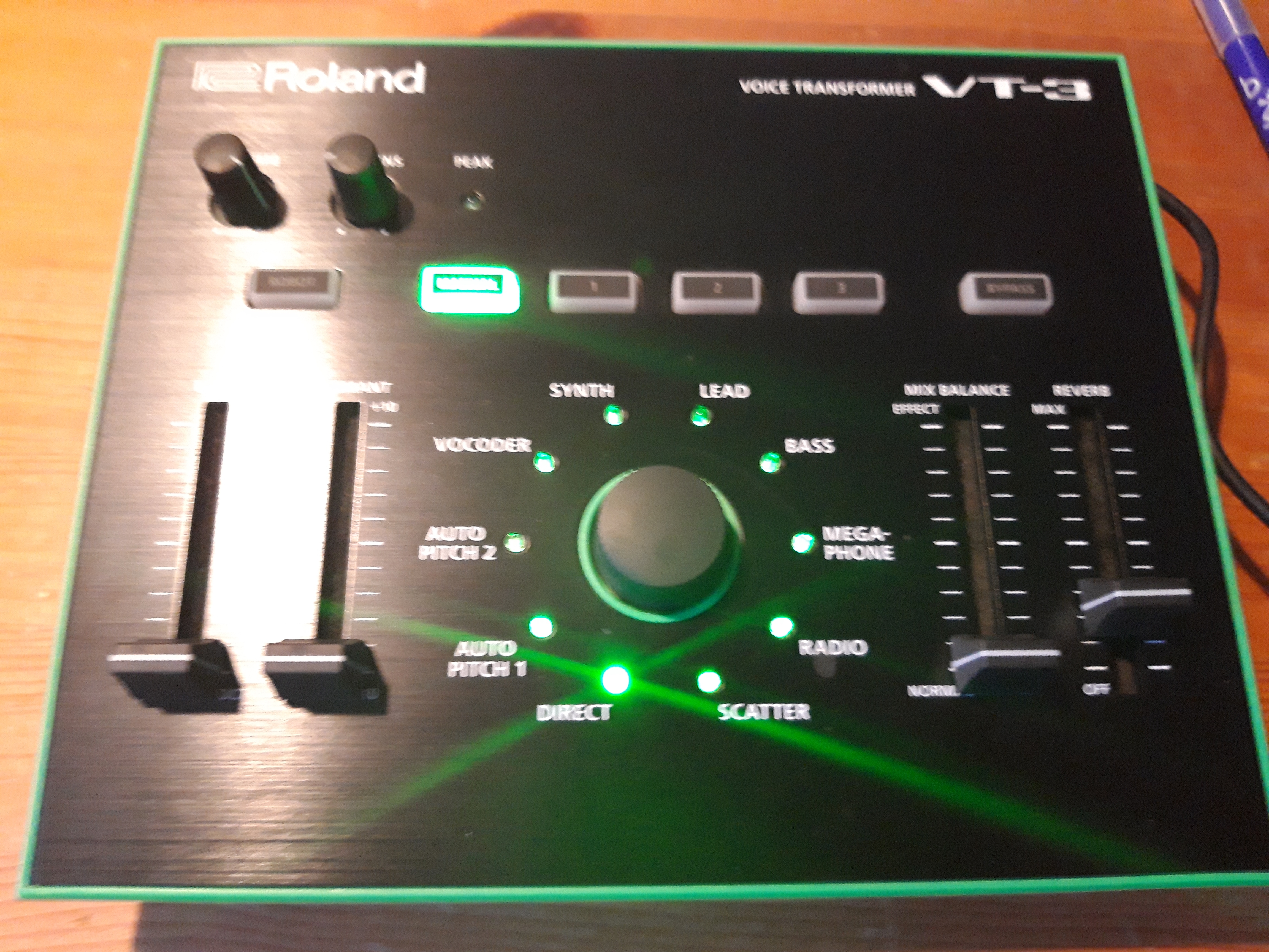 Обзор на звуковой процессор roland vt 3