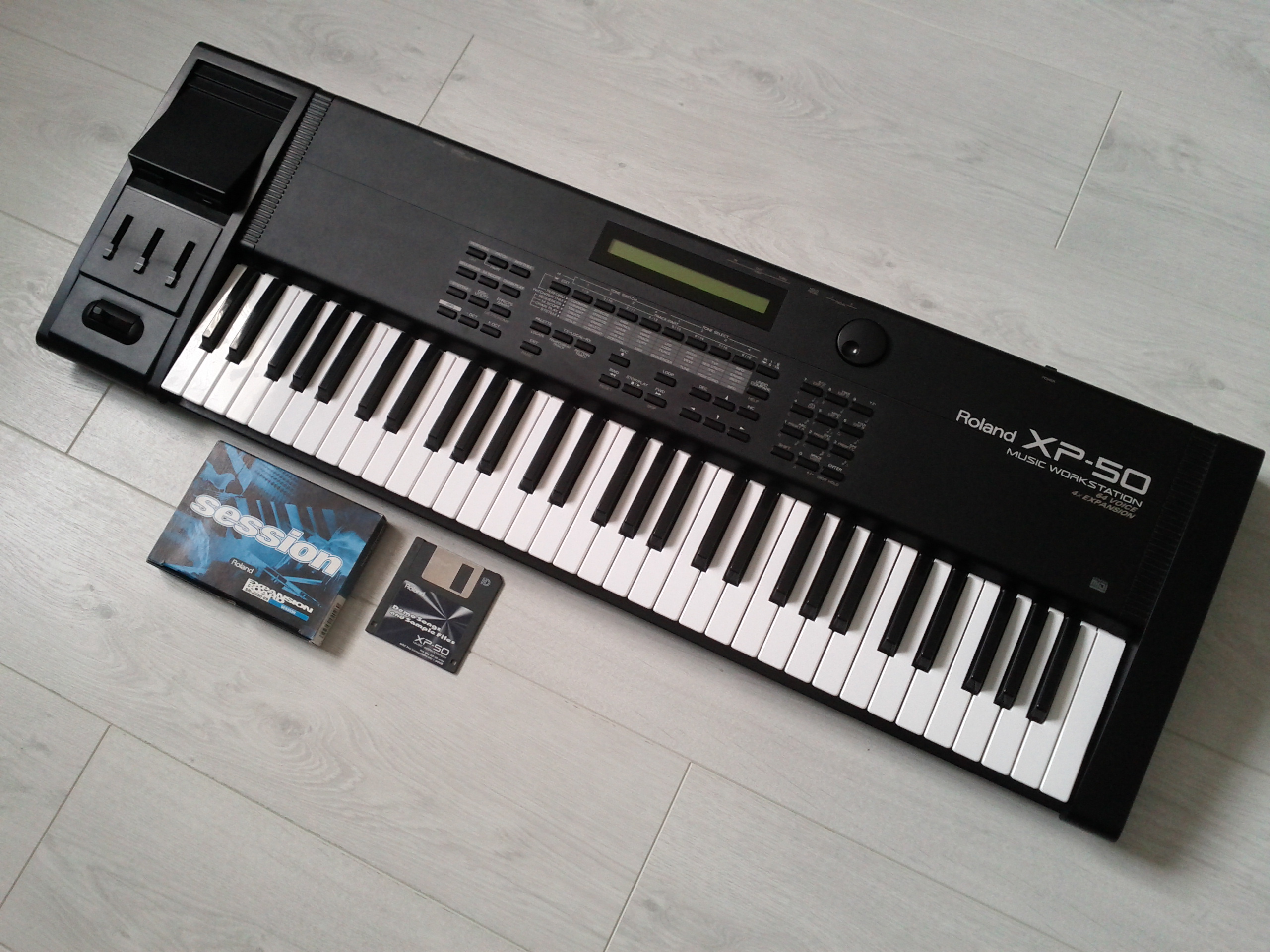 Roland XP50 image (933963) Audiofanzine