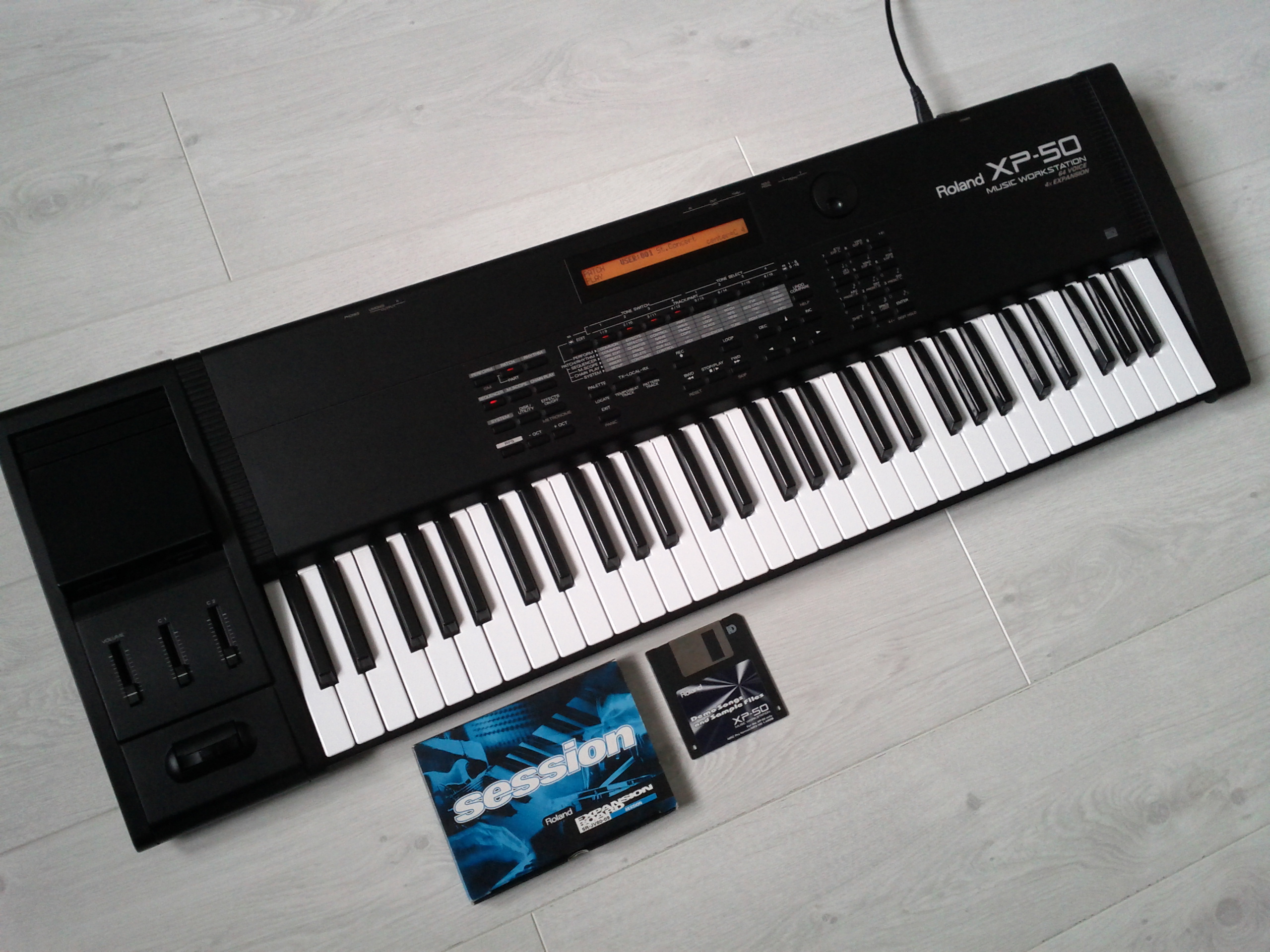 Photo Roland XP50 Roland XP50 (49534) (933971) Audiofanzine