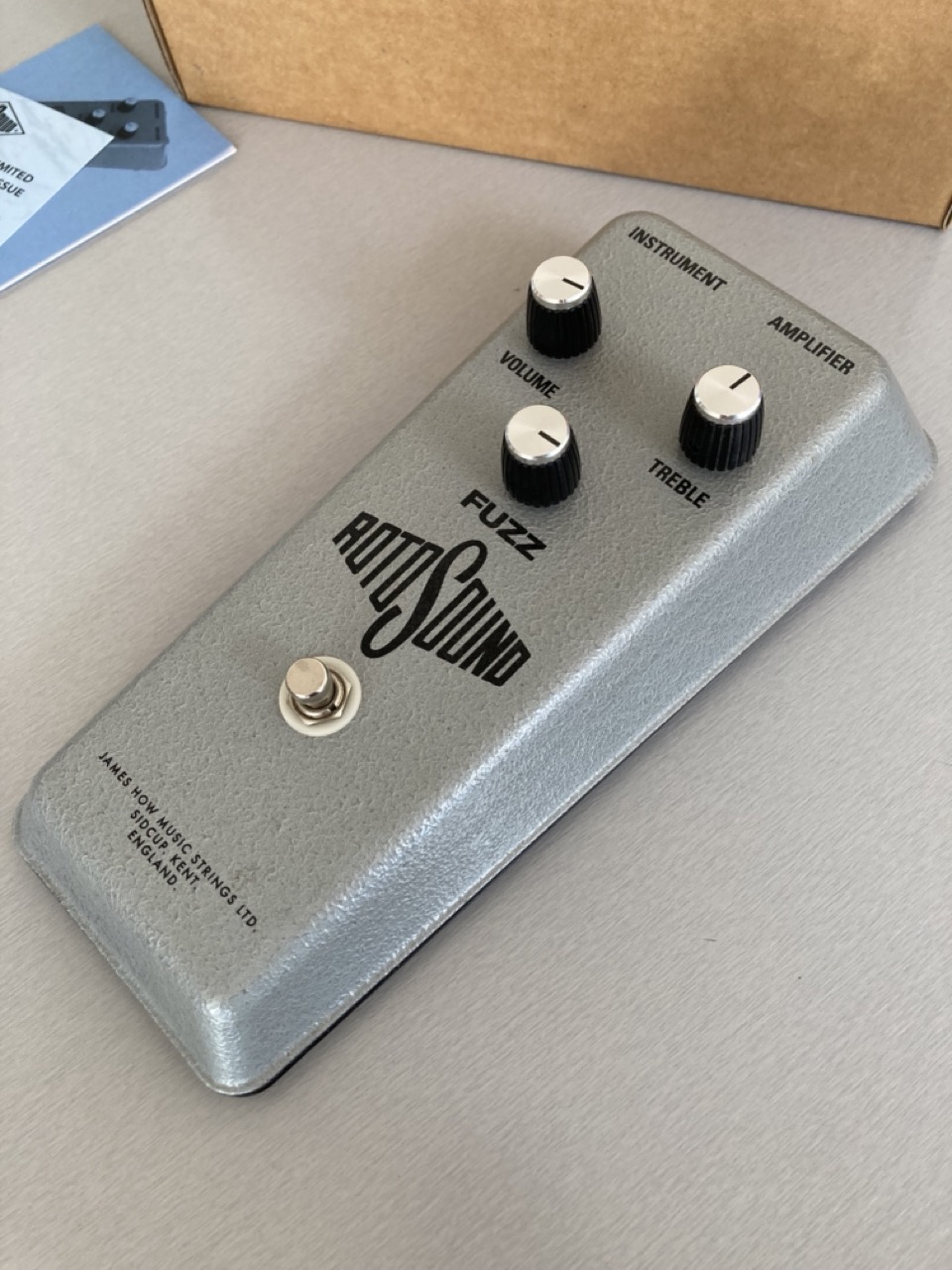 RFB1 - 1960's Fuzz Reissue Rotosound - Audiofanzine