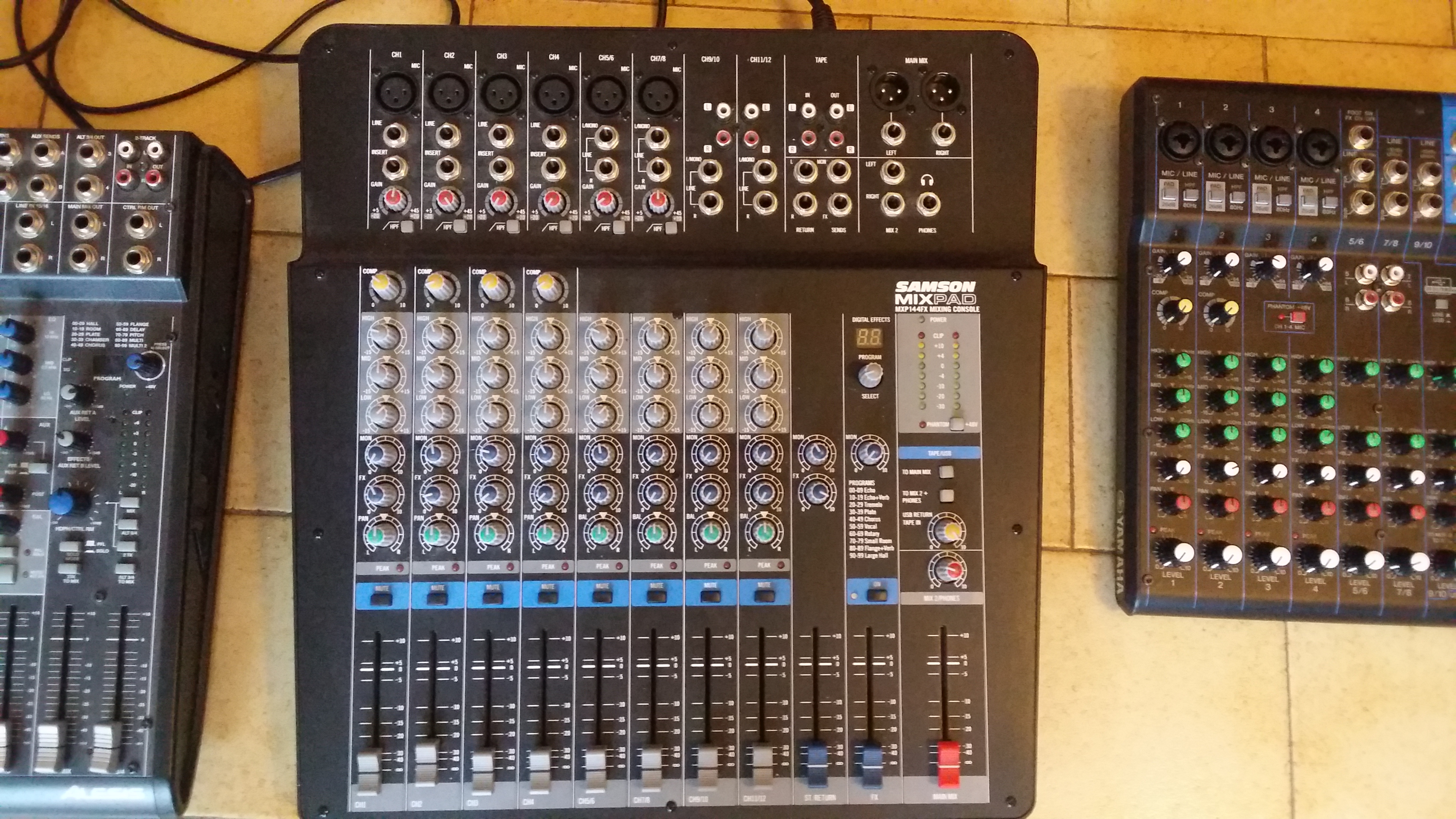 samson mixpad mxp144fx and m box