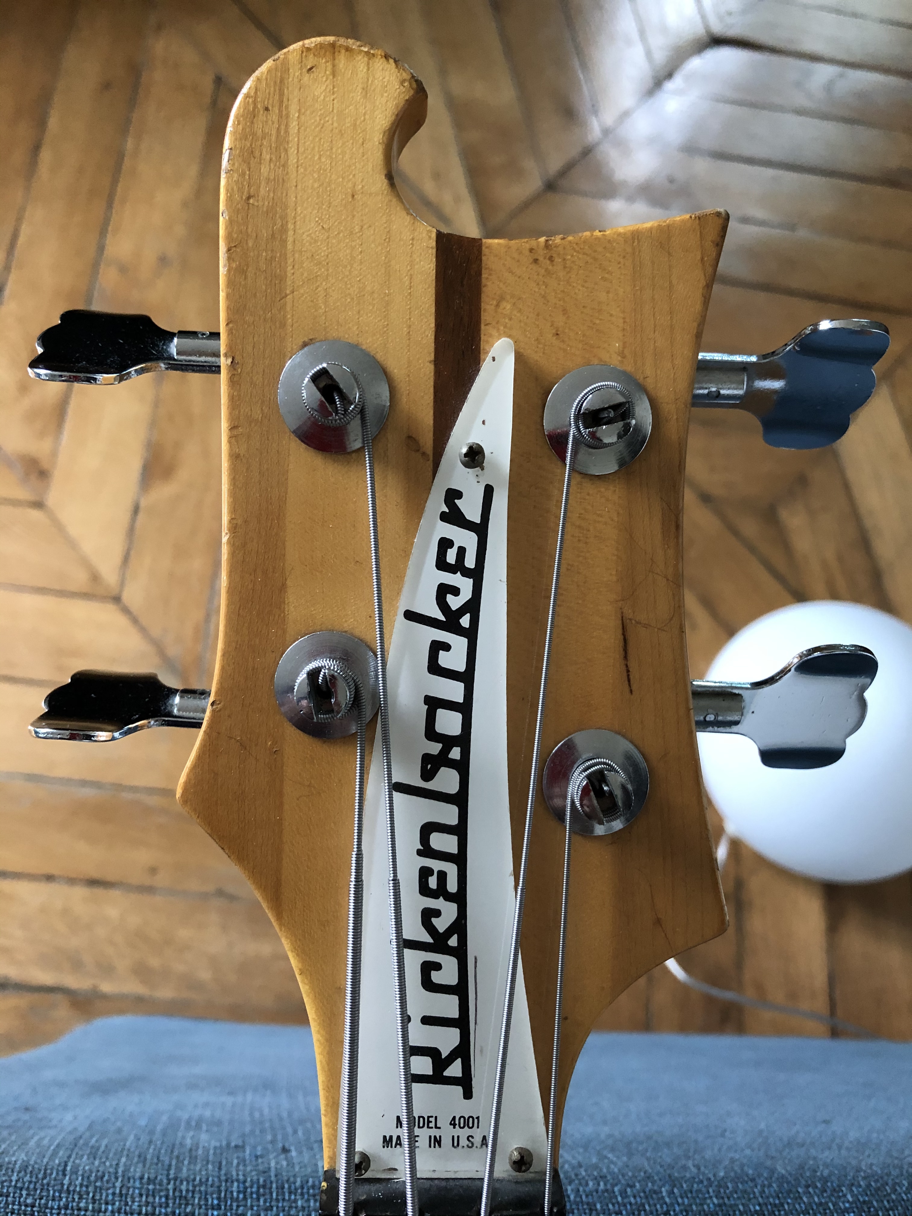 scarbee rickenbacker bass sustained