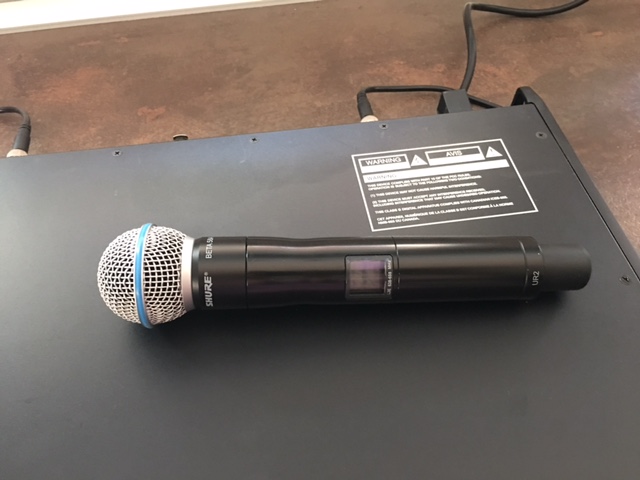 Vends Systeme shure professionnel UR4s+ et Micro main Ur2 beta 58A ...