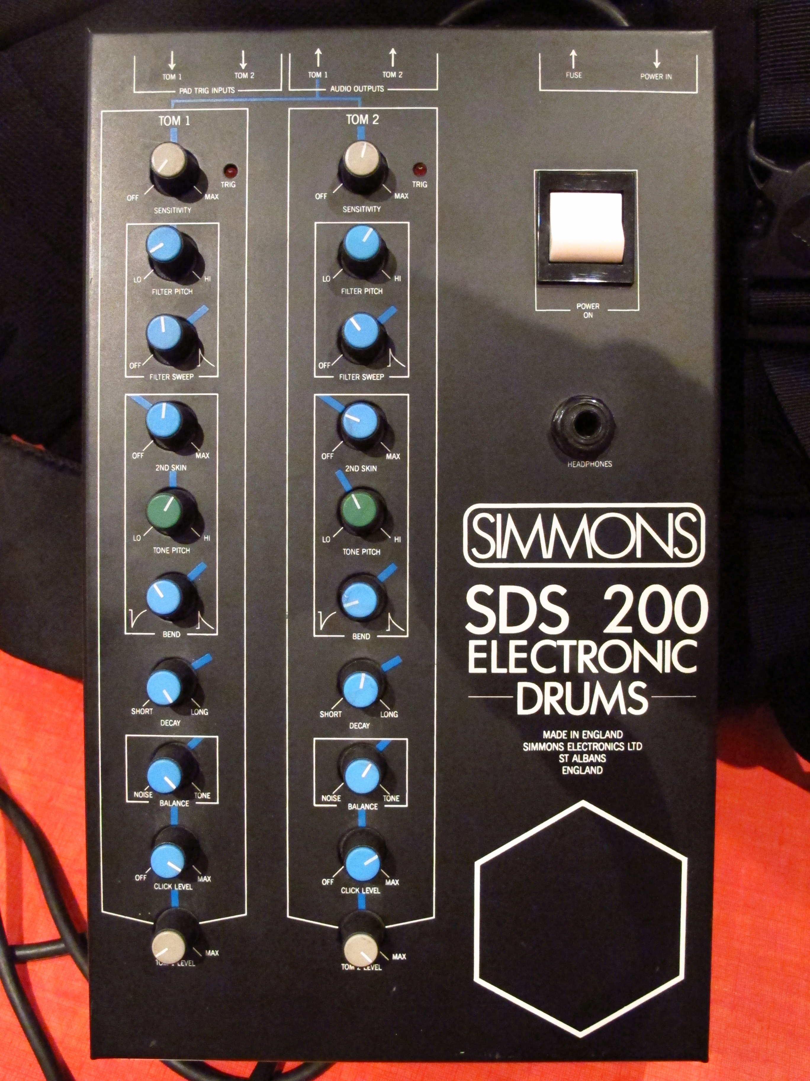 Photo Simmons SDS 200 Simmons SDS 200 (59913) (834514) Audiofanzine