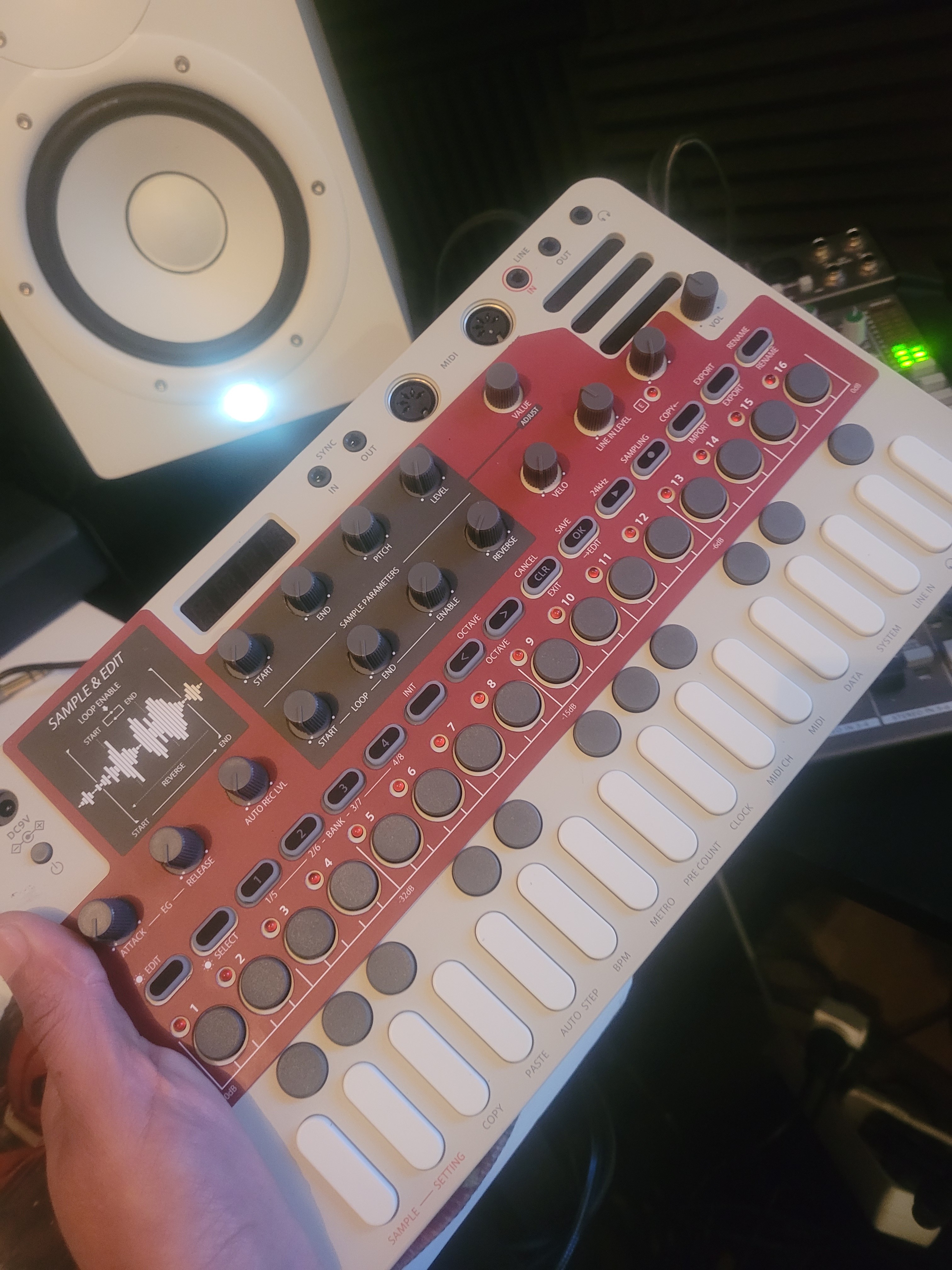 Liven Lofi12 Sonicware Liven Lofi12 Audiofanzine