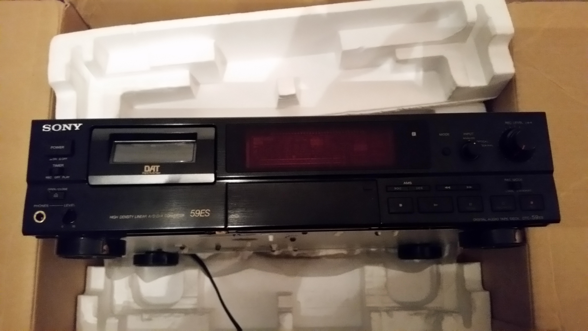 DTC59ES Sony DTC59ES Audiofanzine