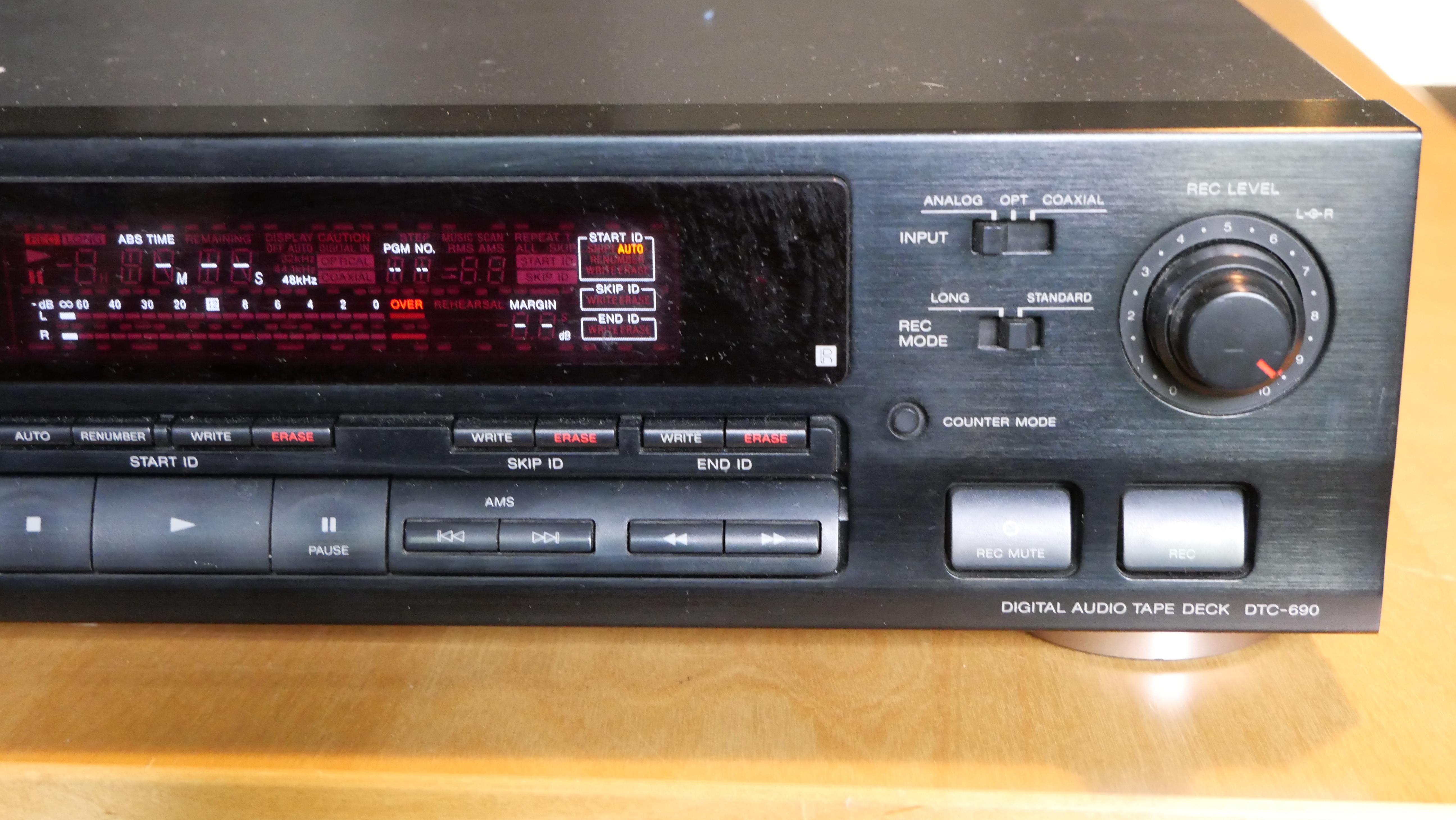 DTC-690 - Sony DTC-690 - Audiofanzine